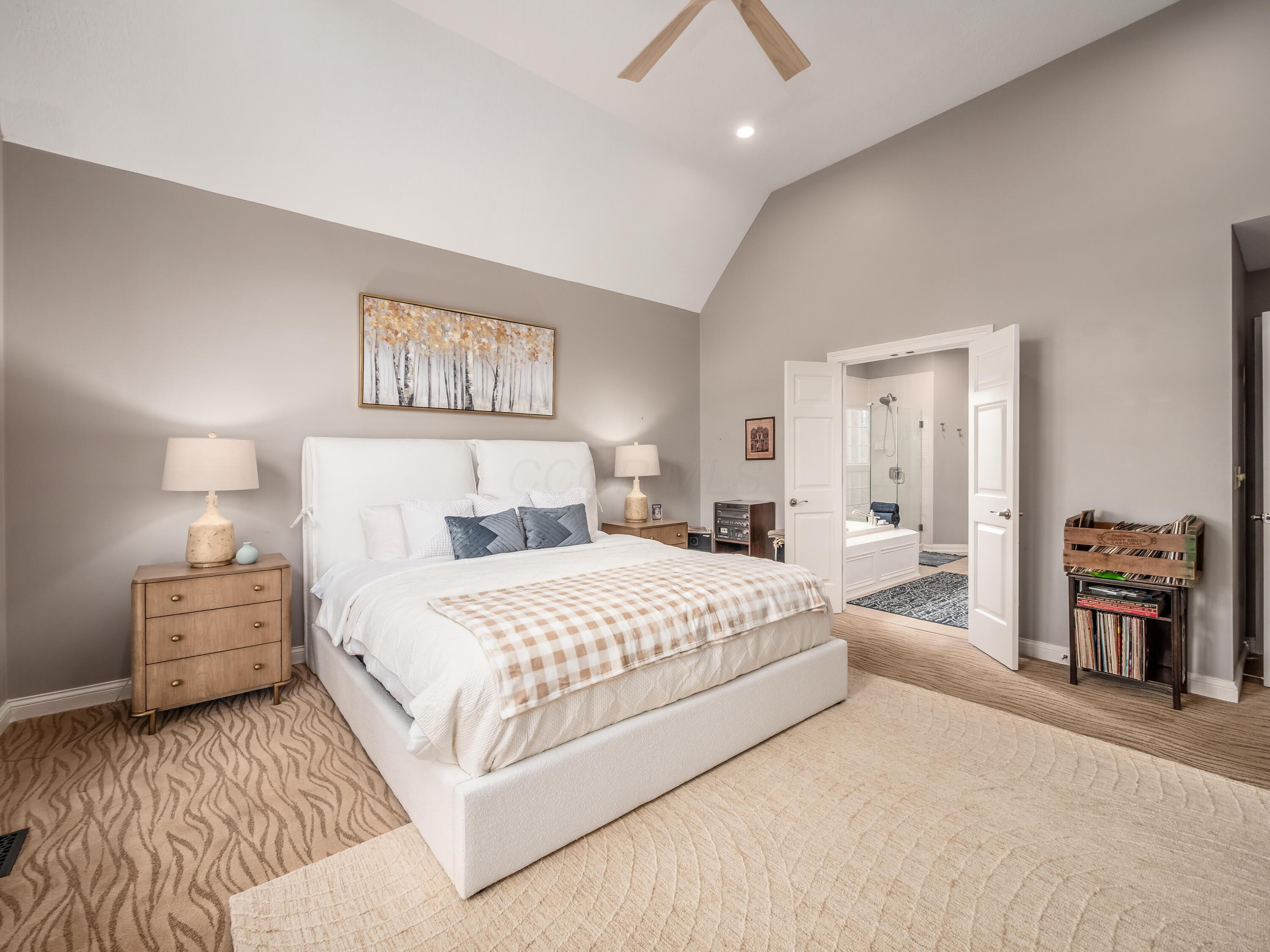 5695 Medallion Drive E