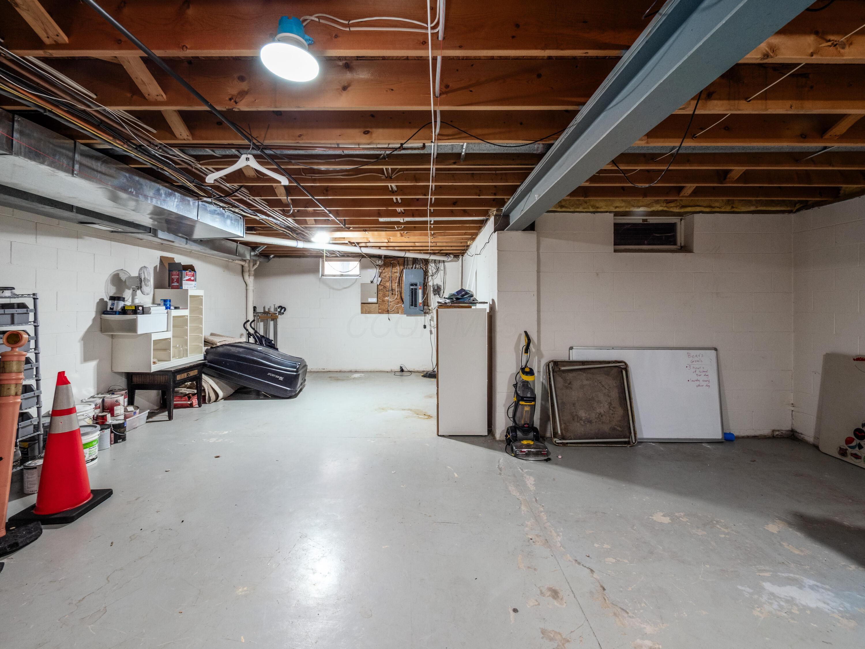 5695 Medallion Drive E