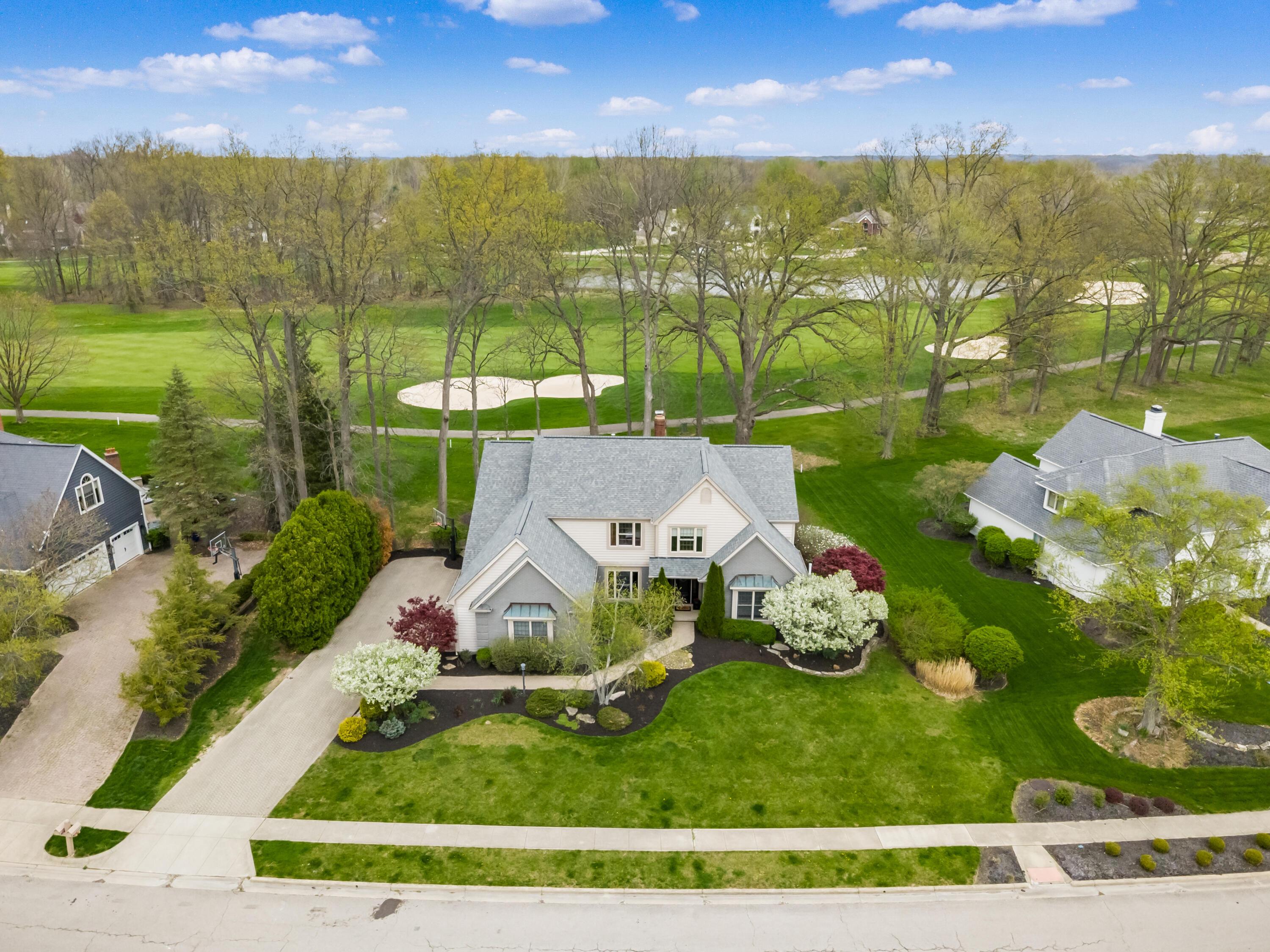 5695 Medallion Drive E