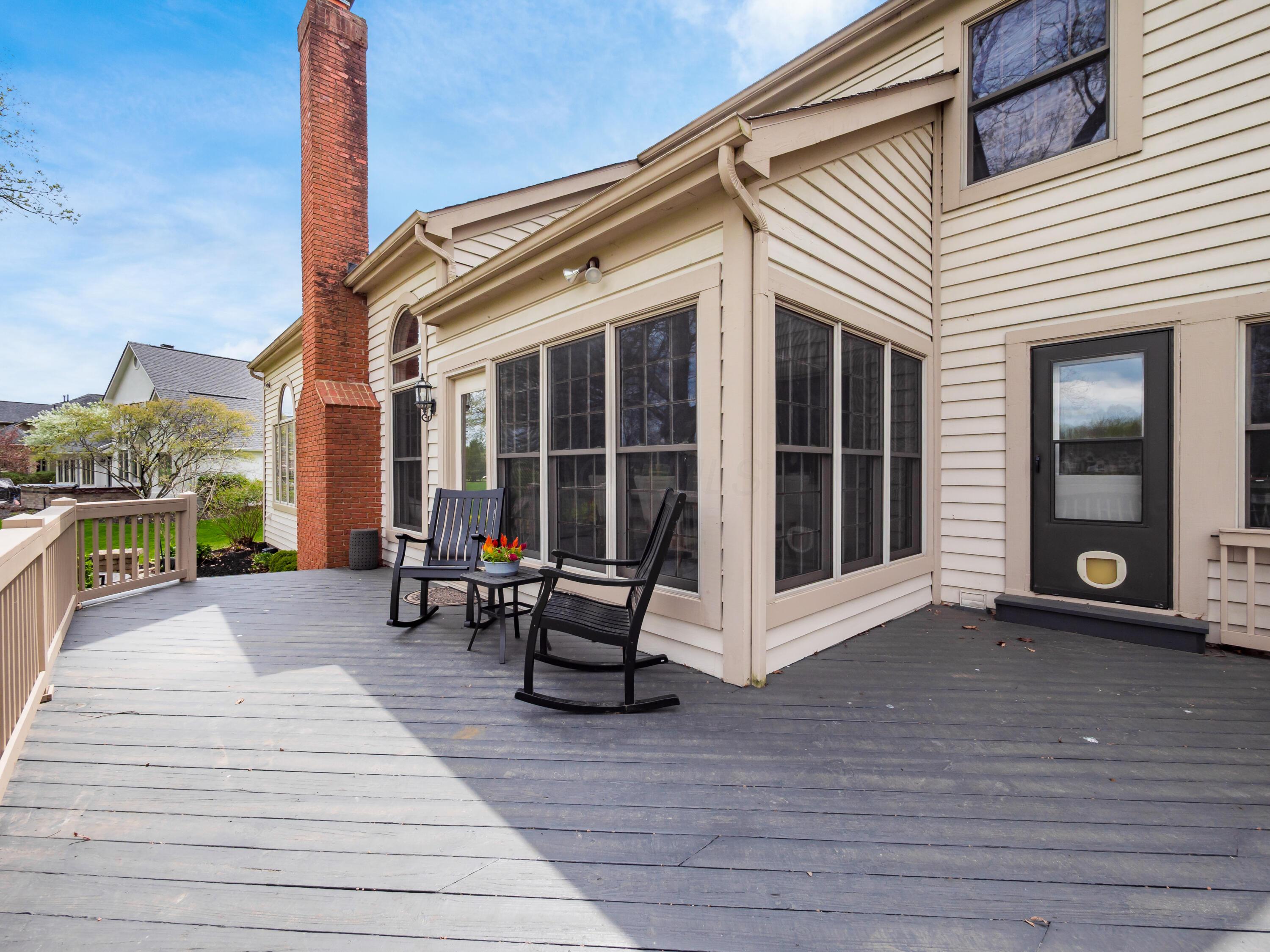 5695 Medallion Drive E