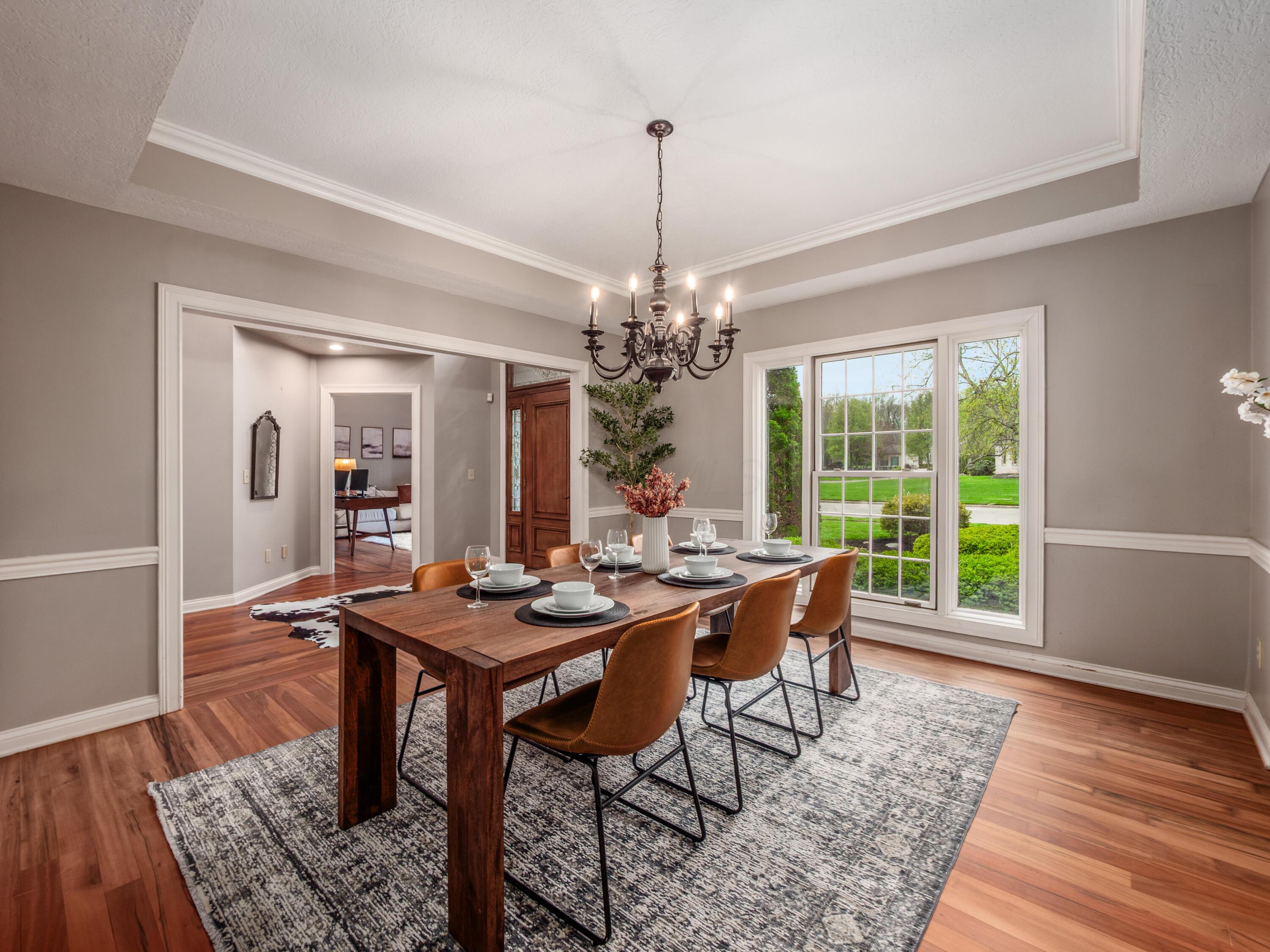 5695 Medallion Drive E
