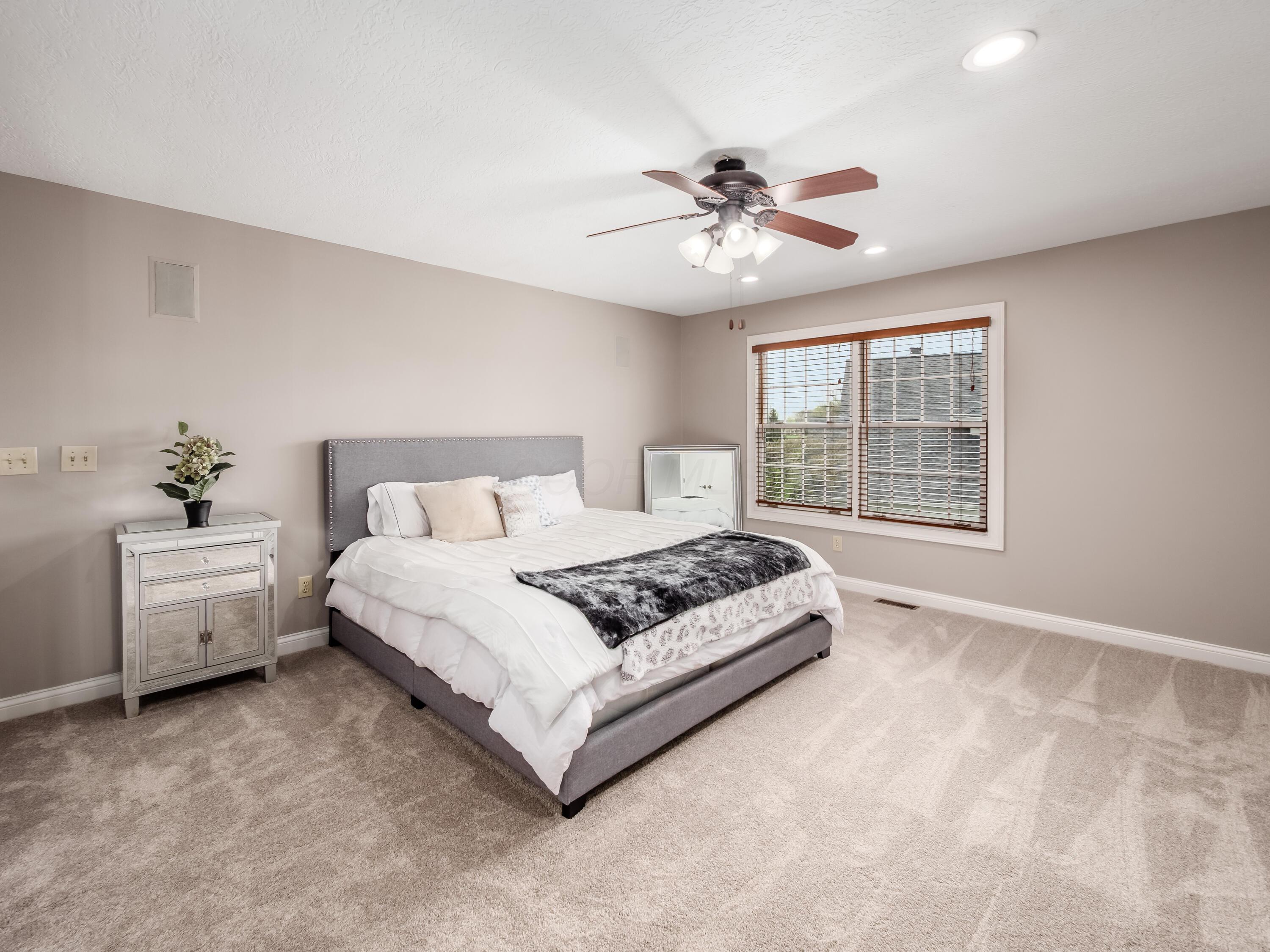 5695 Medallion Drive E