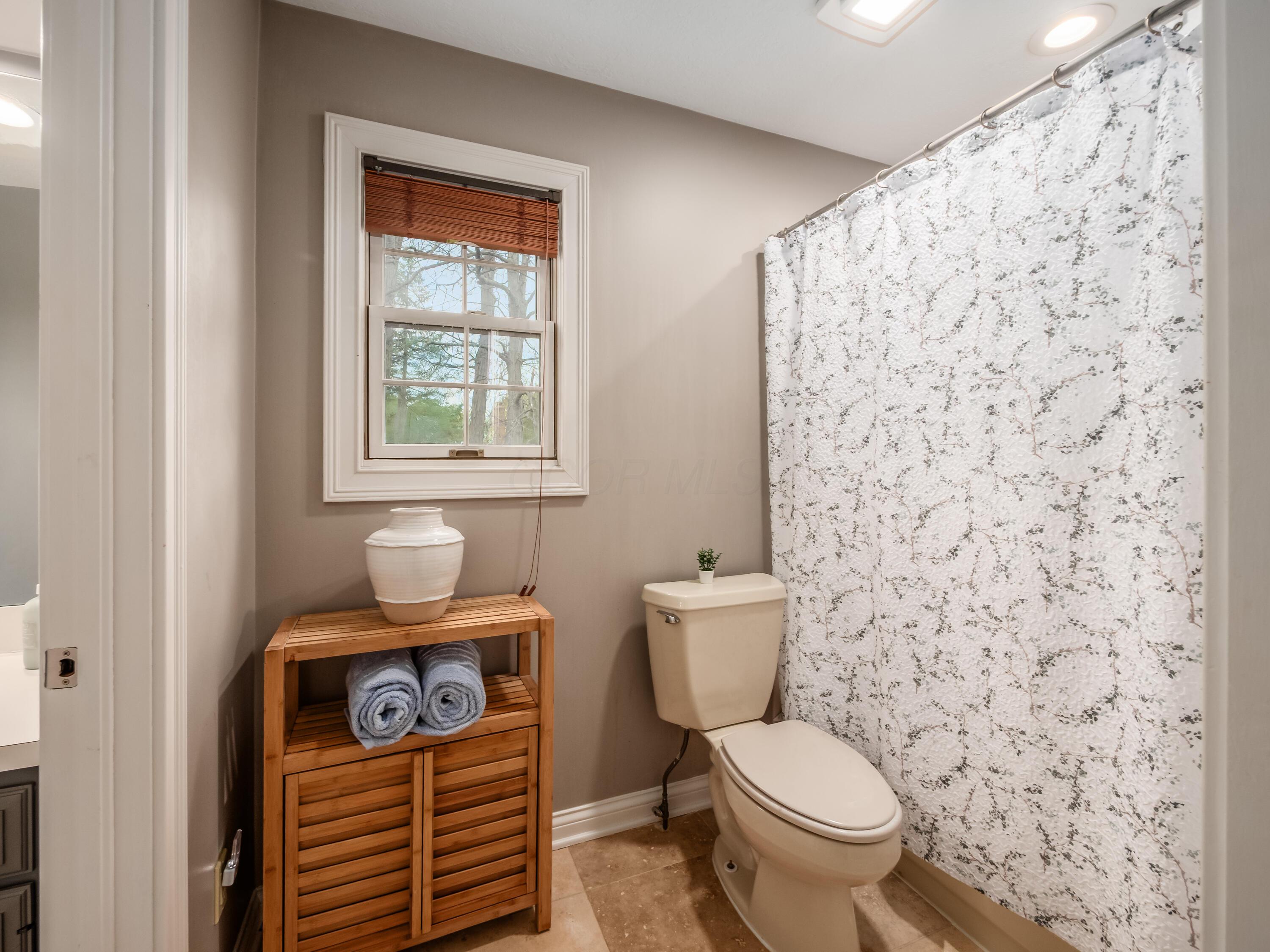 5695 Medallion Drive E