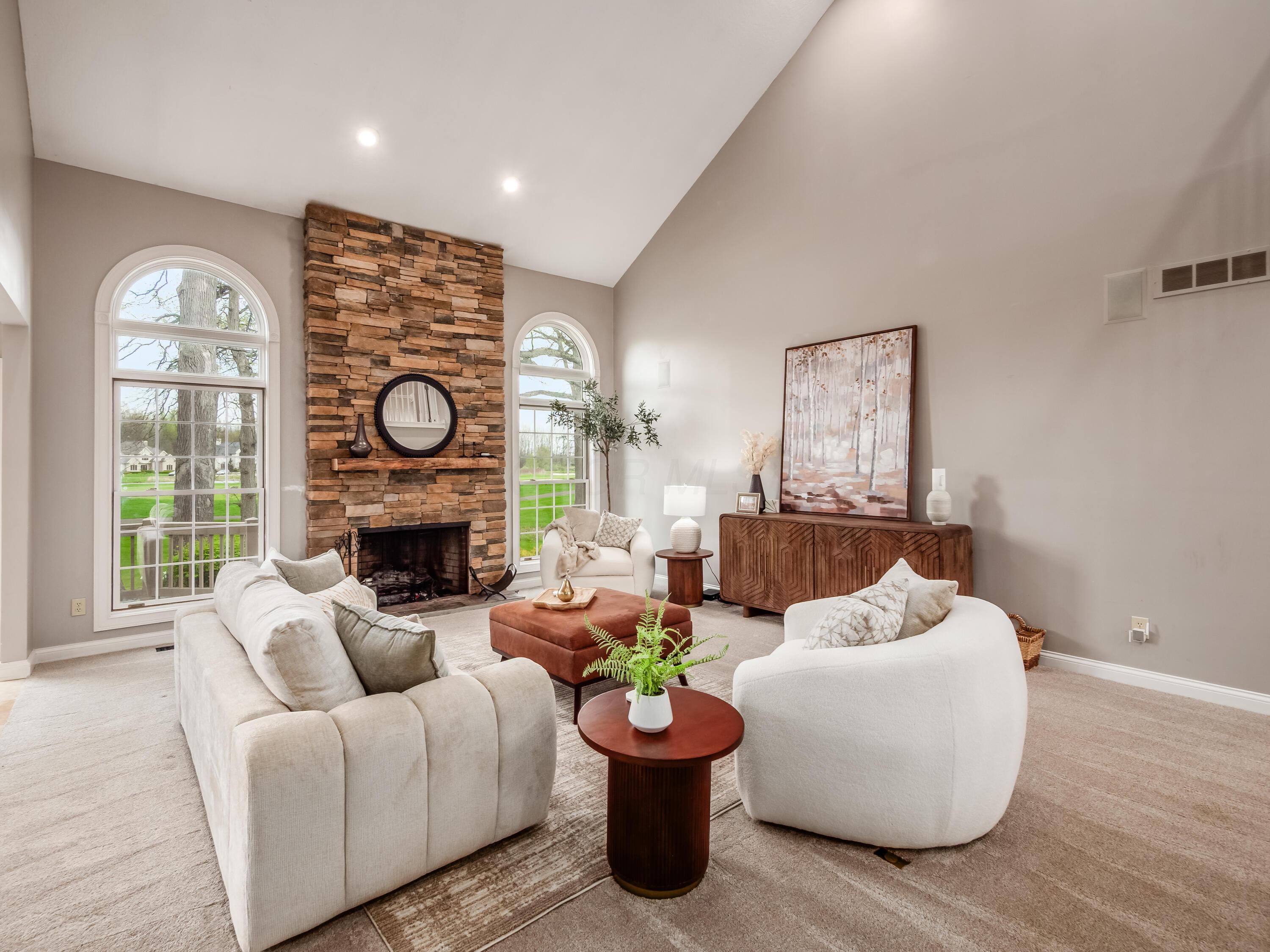 5695 Medallion Drive E