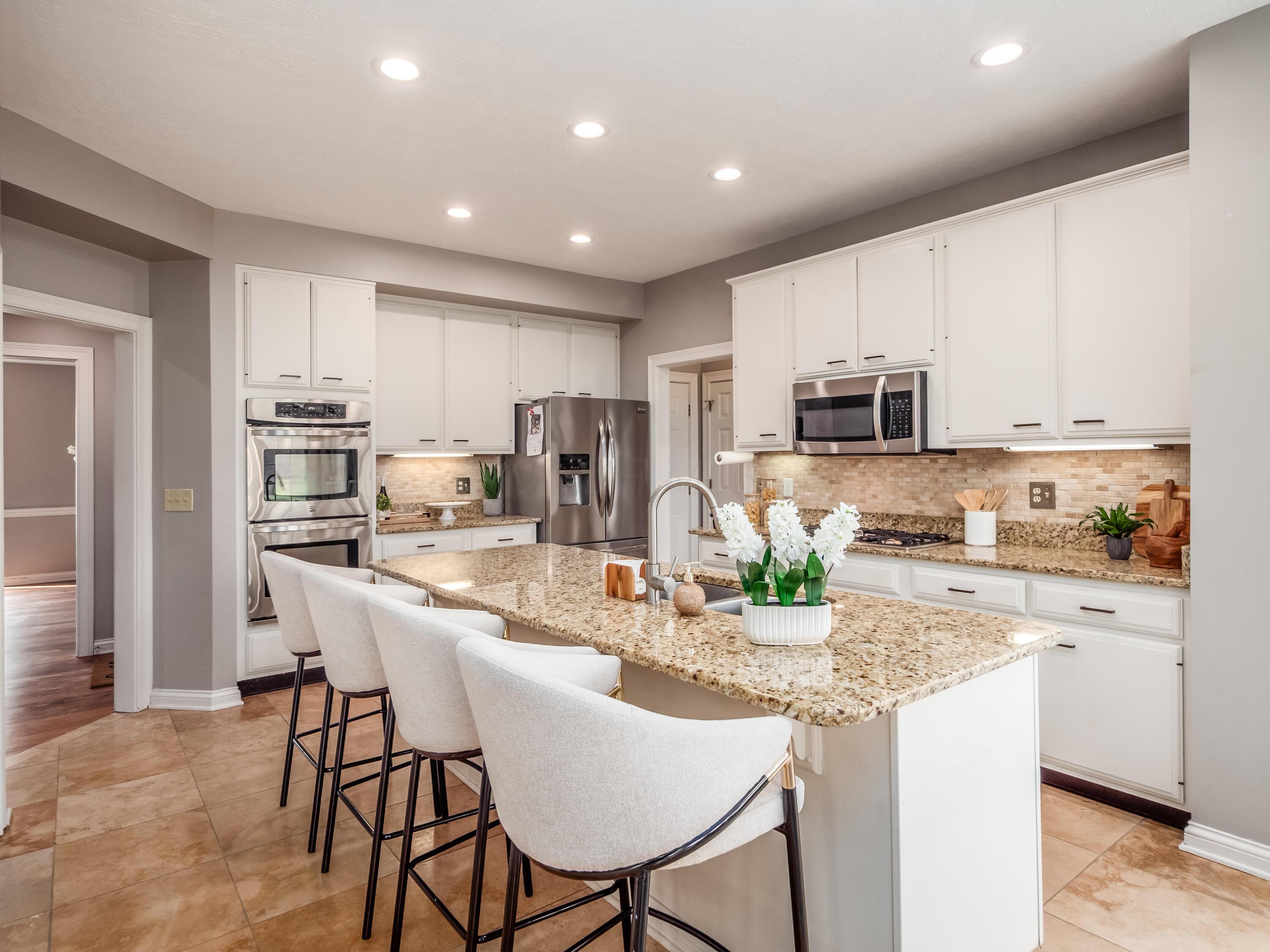 5695 Medallion Drive E