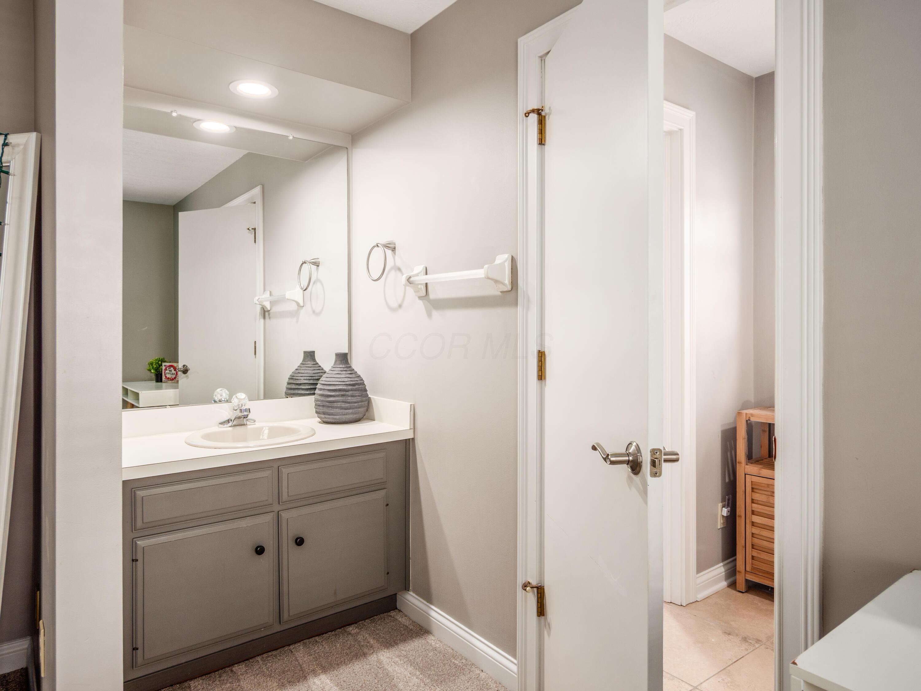 5695 Medallion Drive E