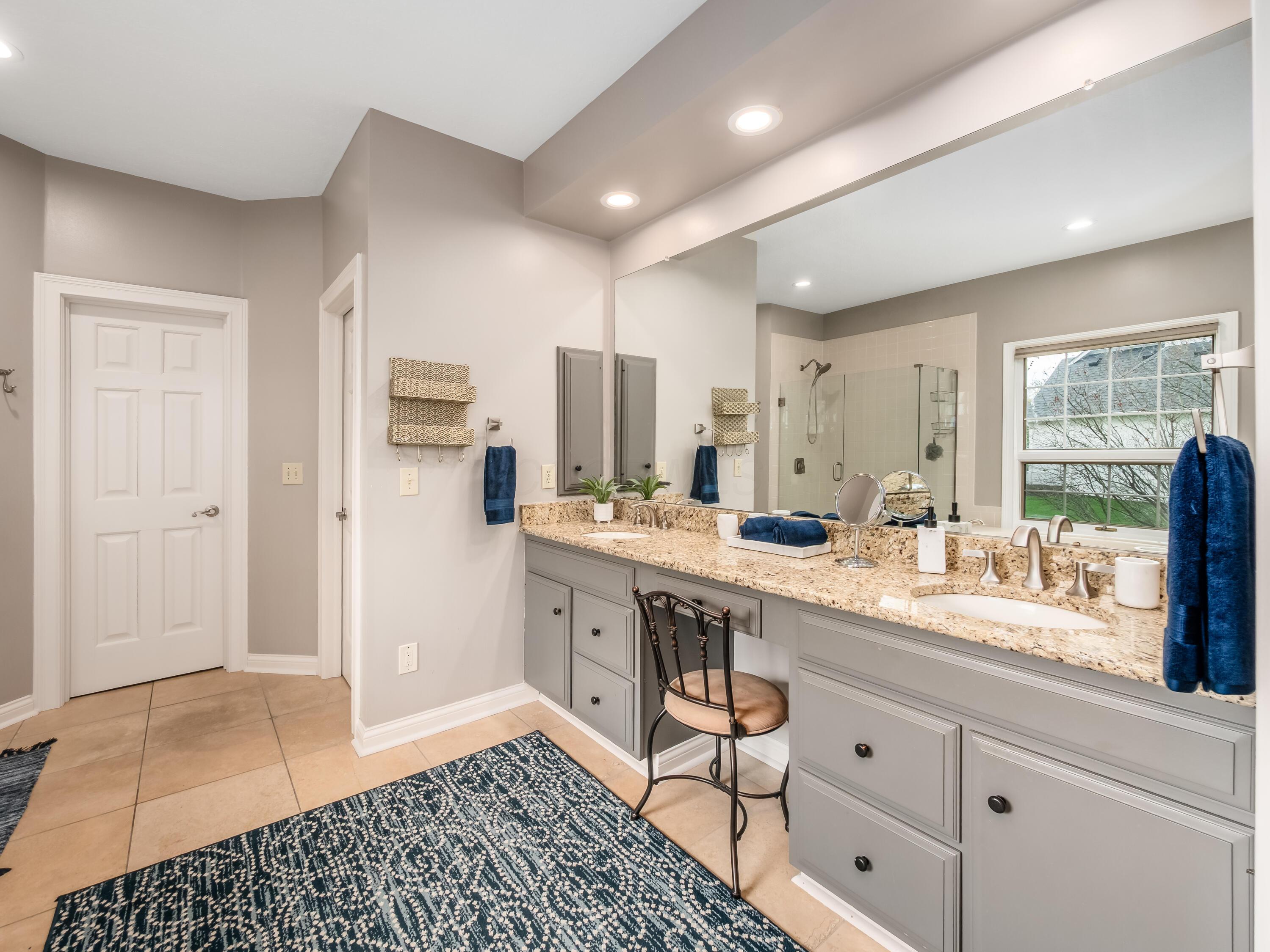 5695 Medallion Drive E