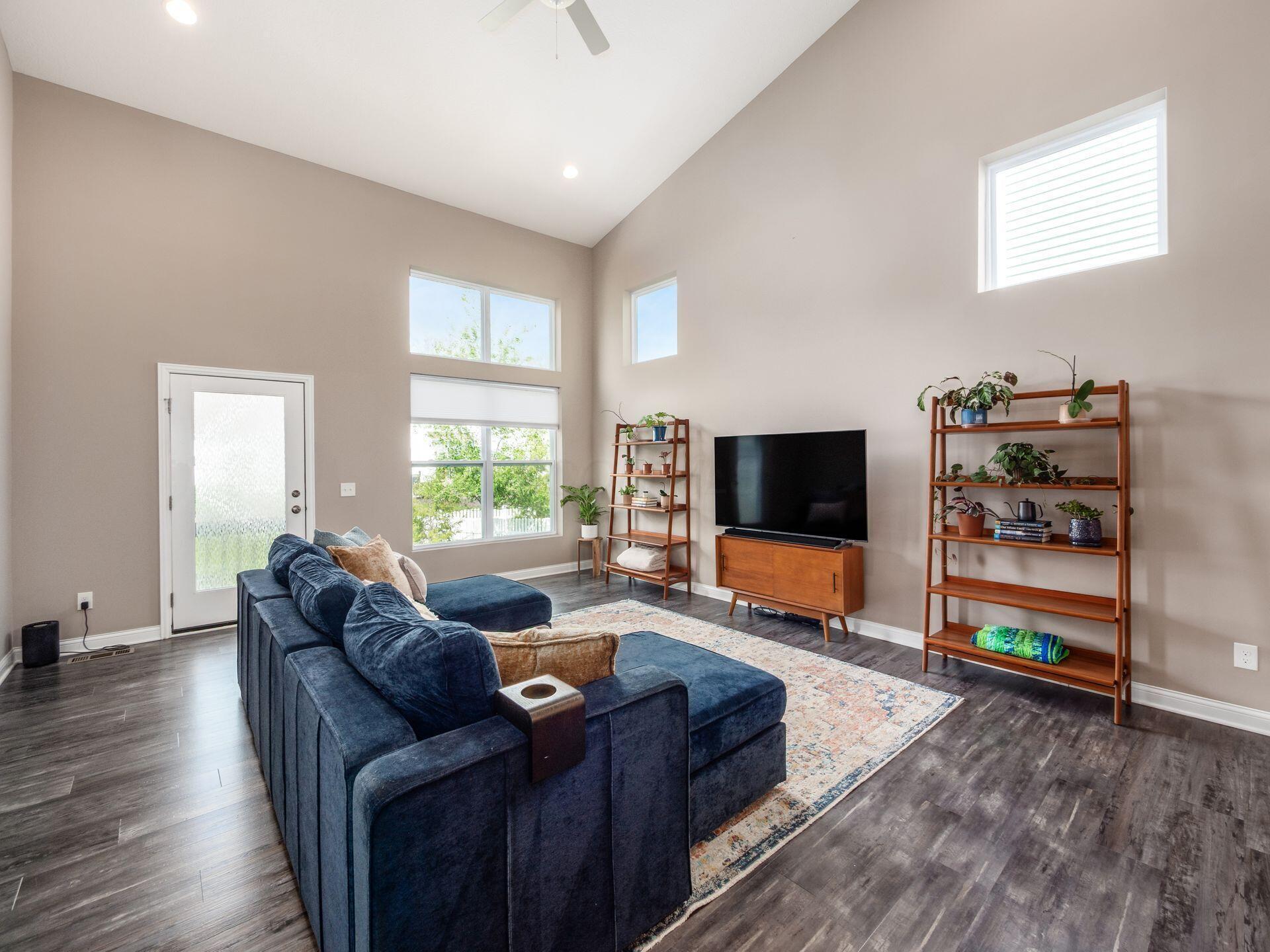6862 Morningside Heights Place