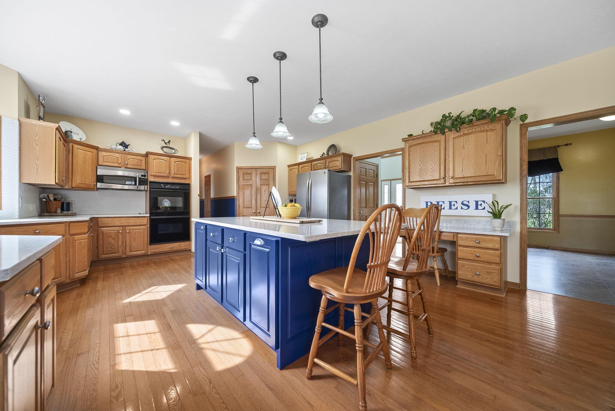 3763 Maxwell Road