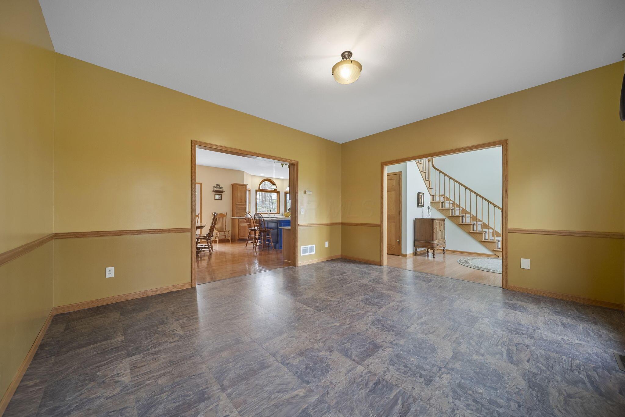 3763 Maxwell Road