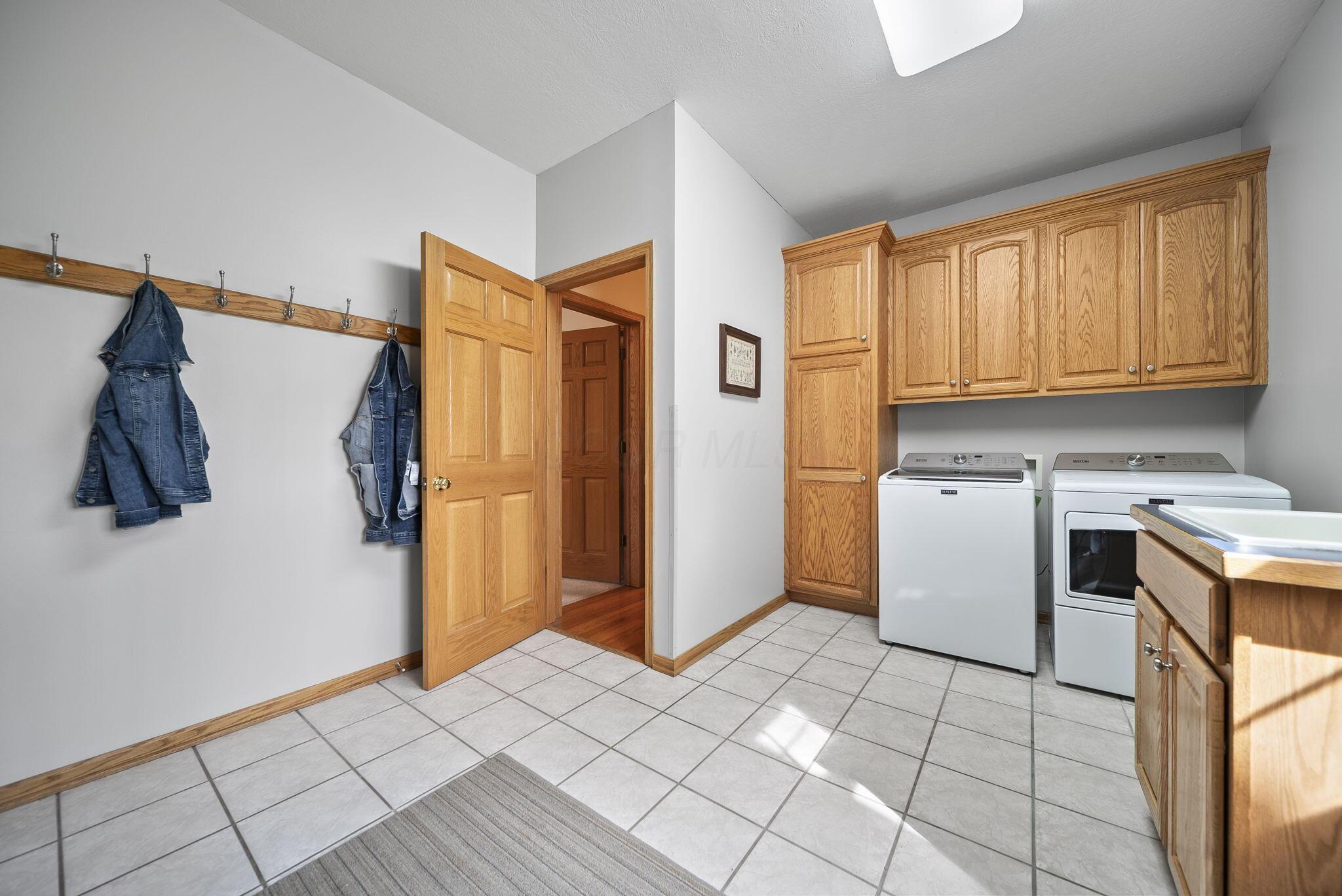 3763 Maxwell Road