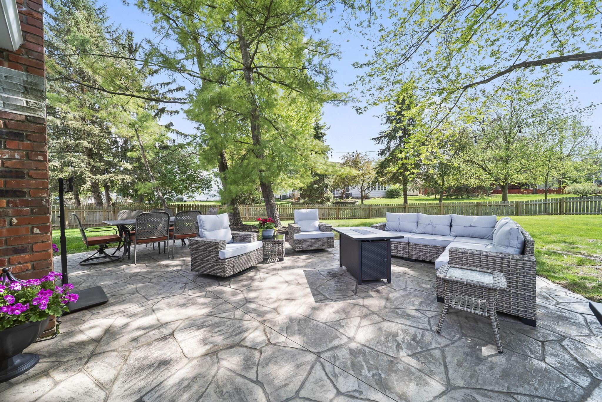 3851 Saddlebrook Court