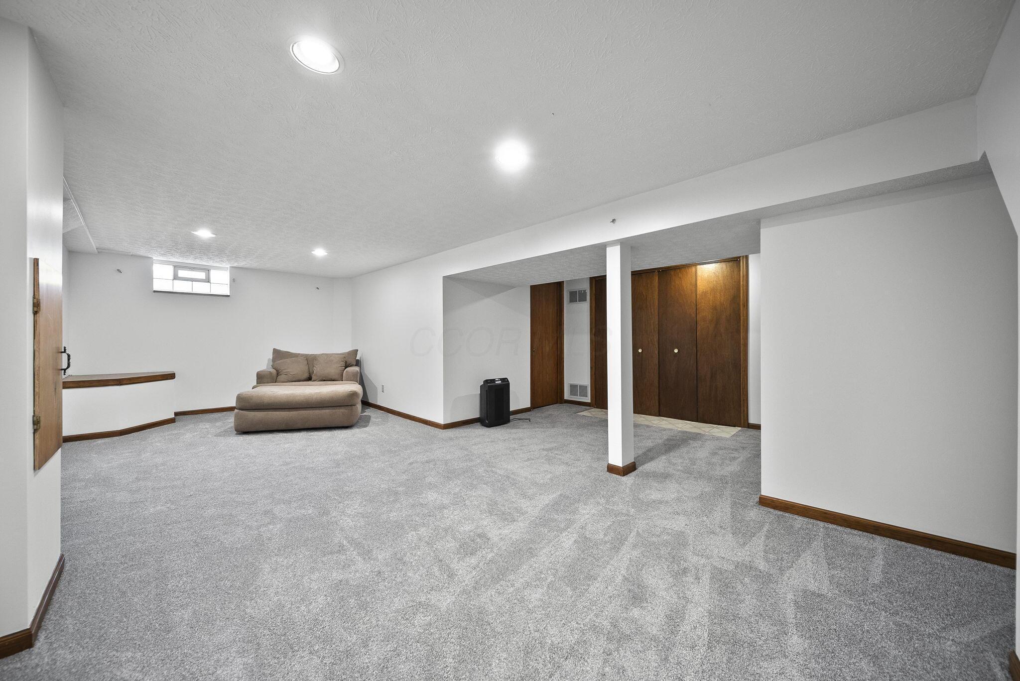 3851 Saddlebrook Court