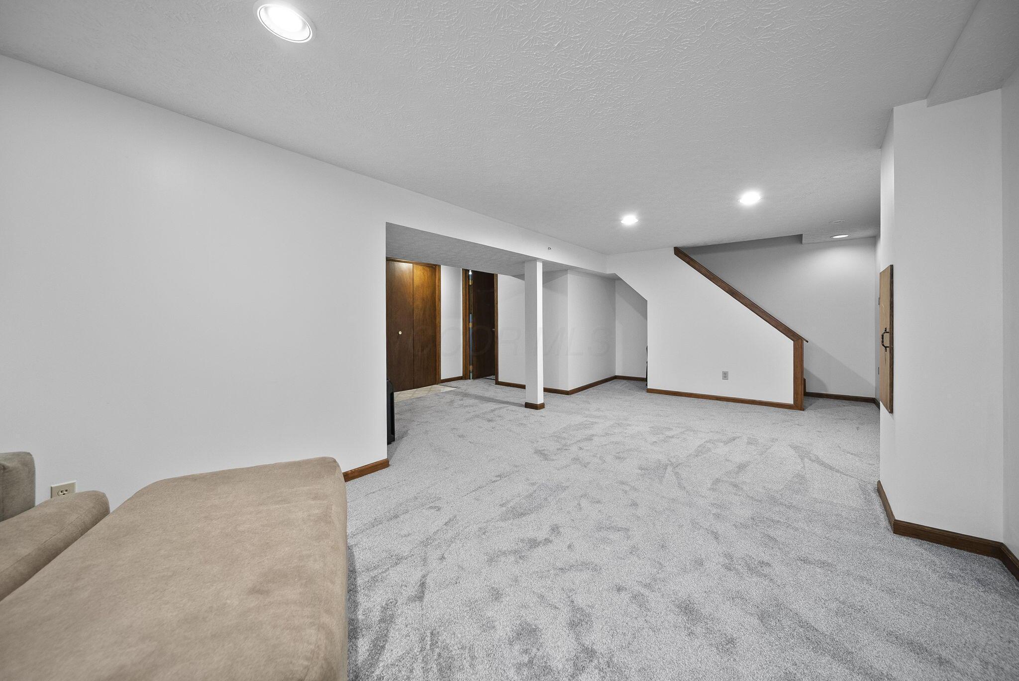3851 Saddlebrook Court