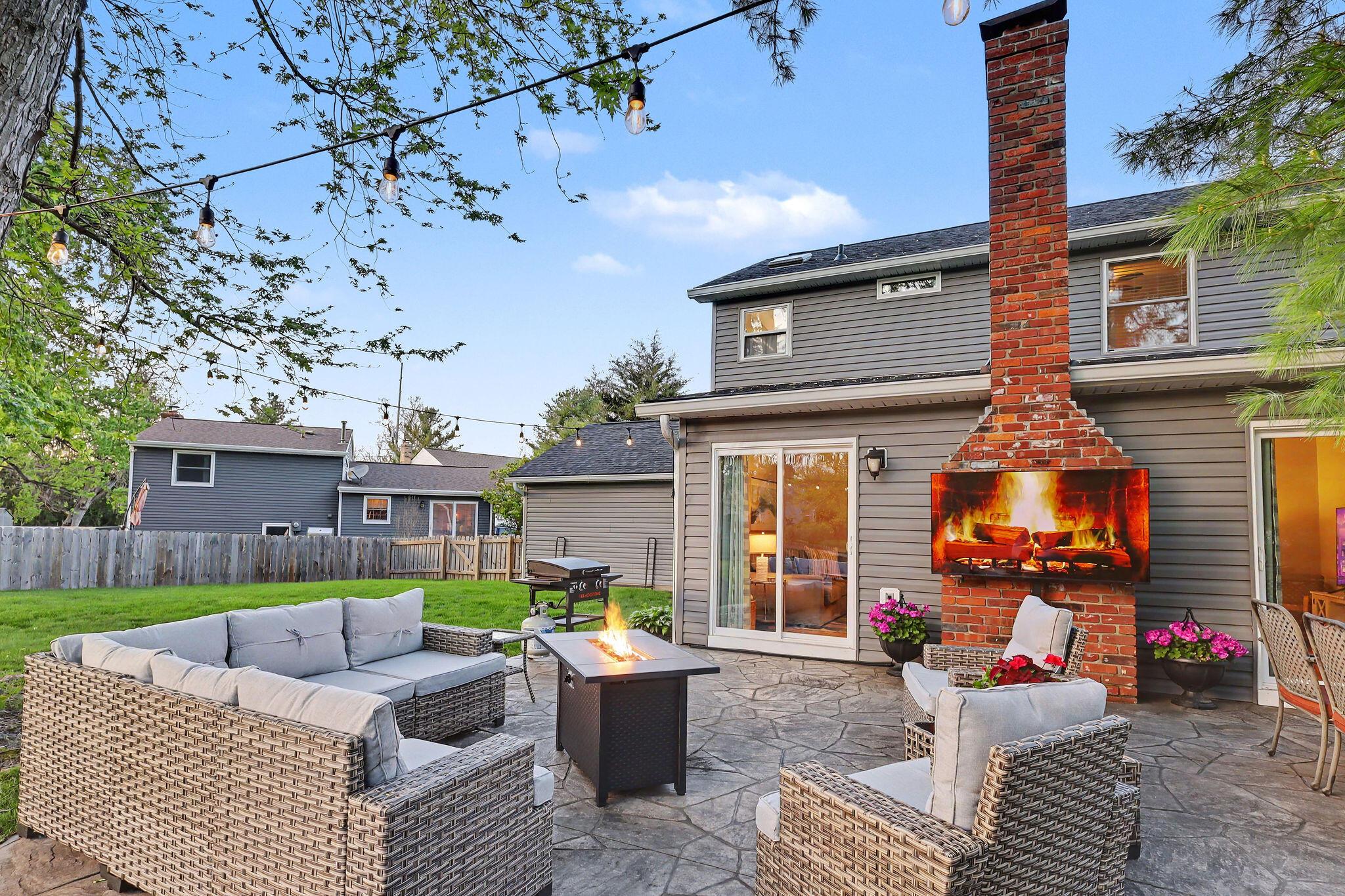 3851 Saddlebrook Court
