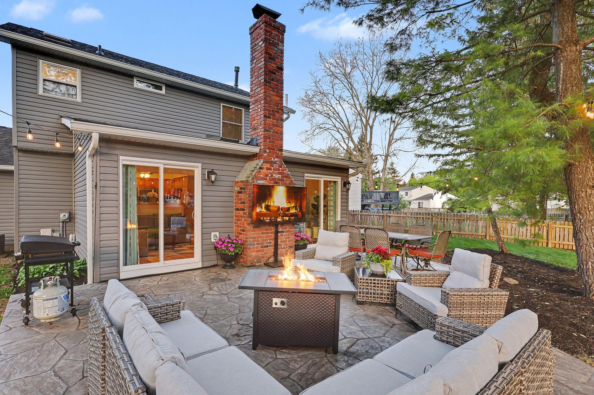 3851 Saddlebrook Court