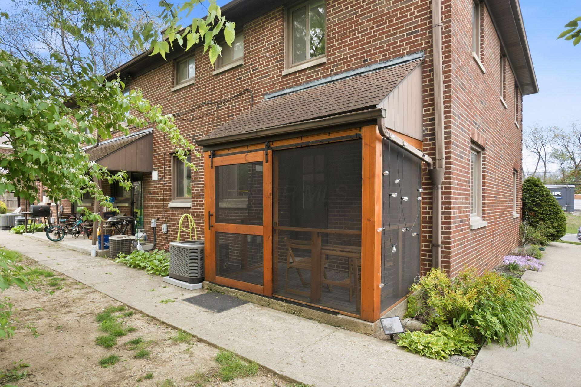 4065 Indianola Avenue, 2A