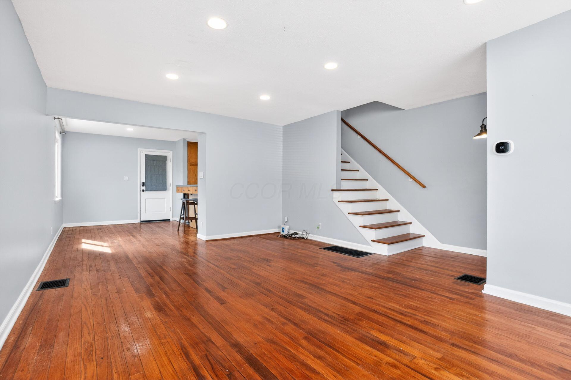 4065 Indianola Avenue, 2A