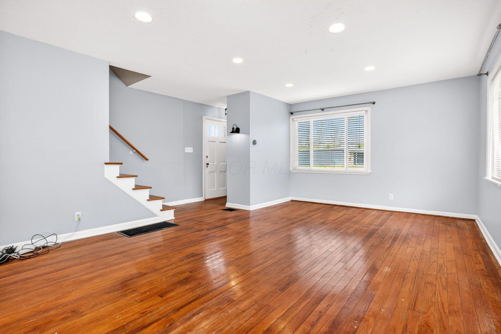 4065 Indianola Avenue, 2A