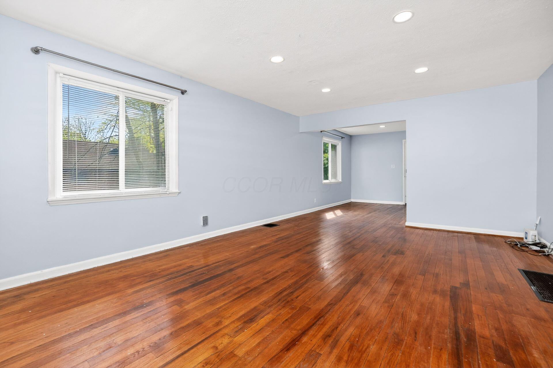 4065 Indianola Avenue, 2A