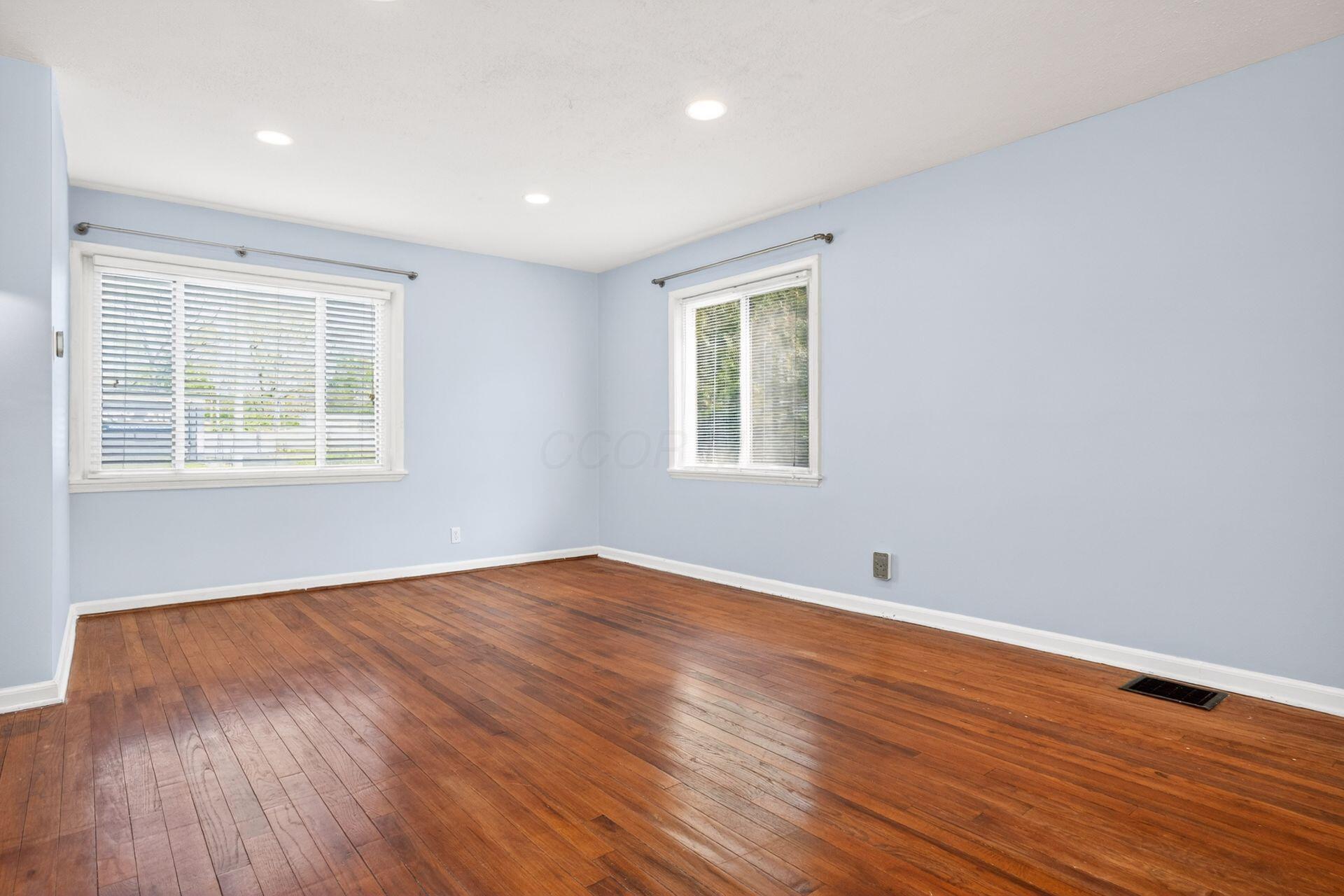 4065 Indianola Avenue, 2A