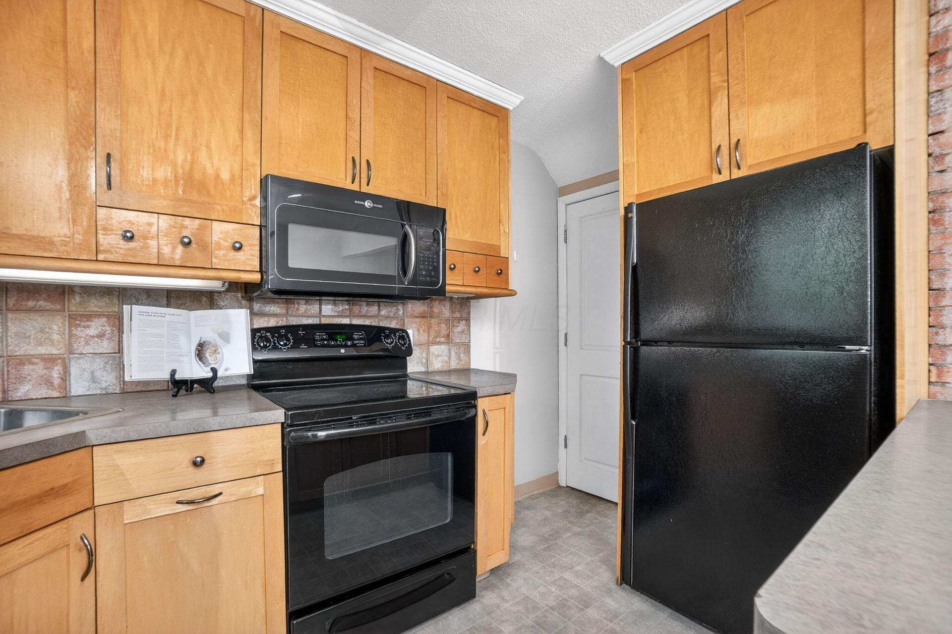 4065 Indianola Avenue, 2A