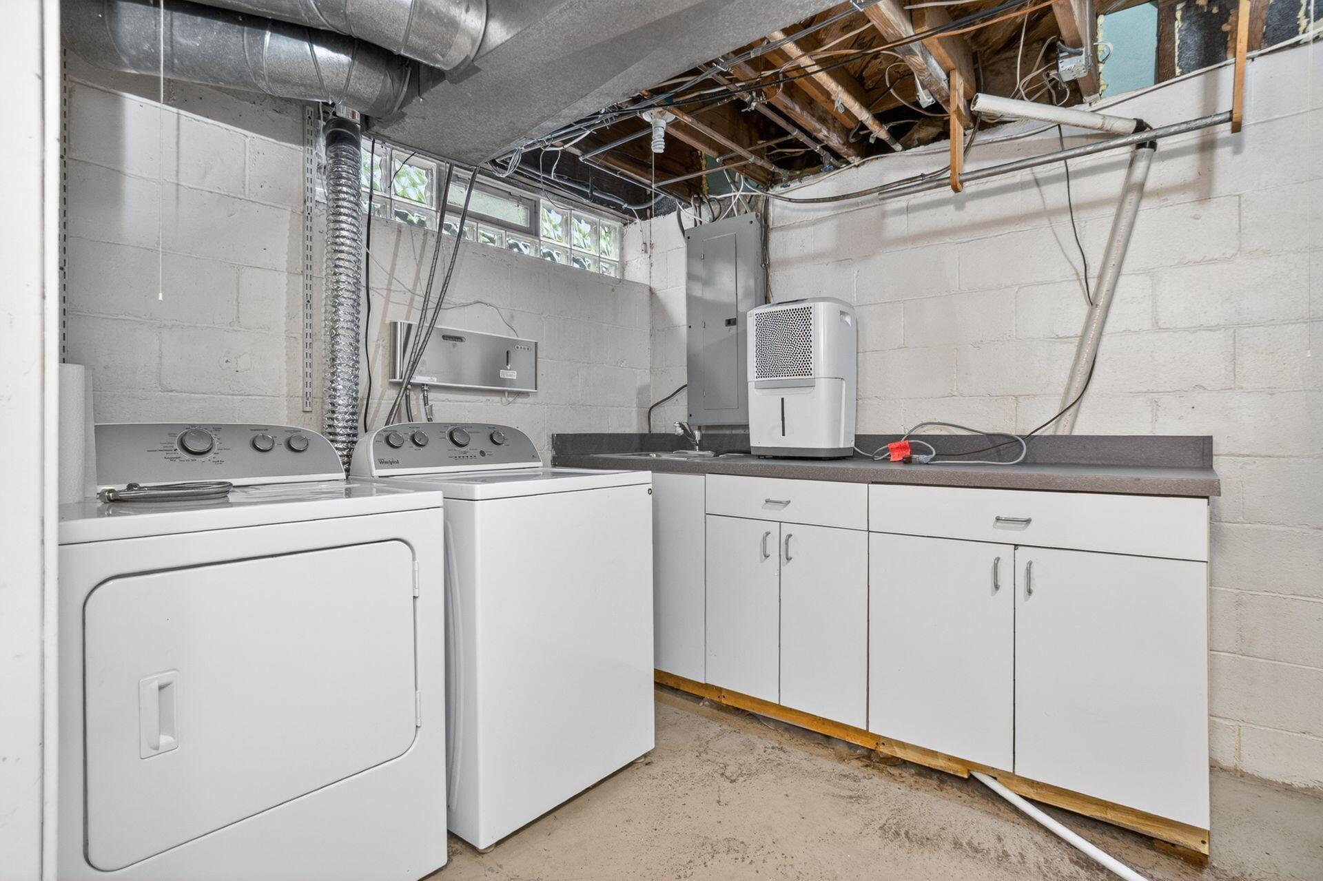 4065 Indianola Avenue, 2A