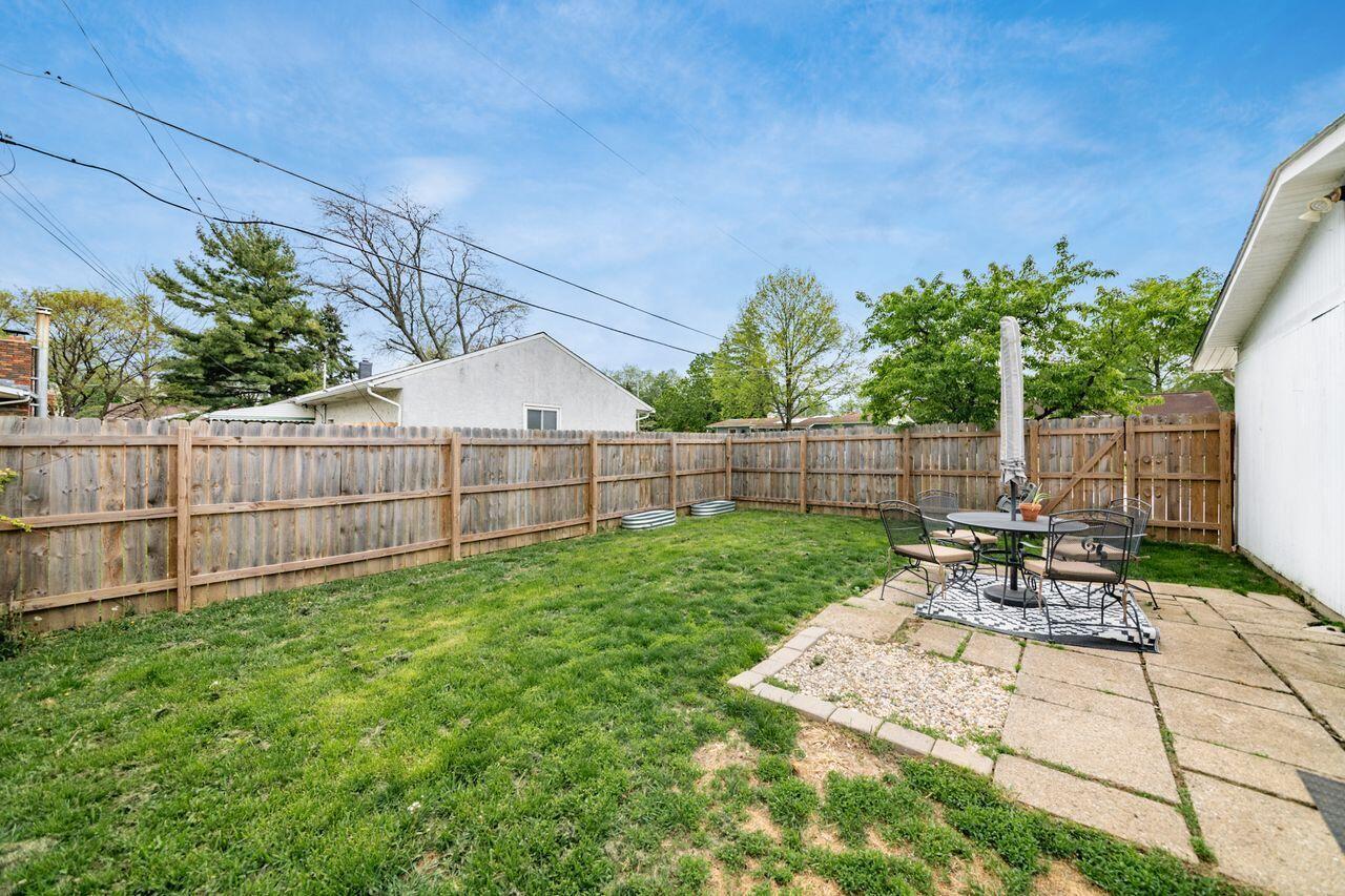 3835 Fayette Drive