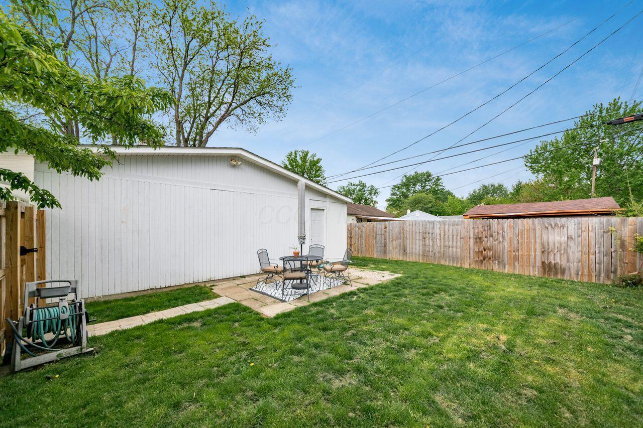 3835 Fayette Drive