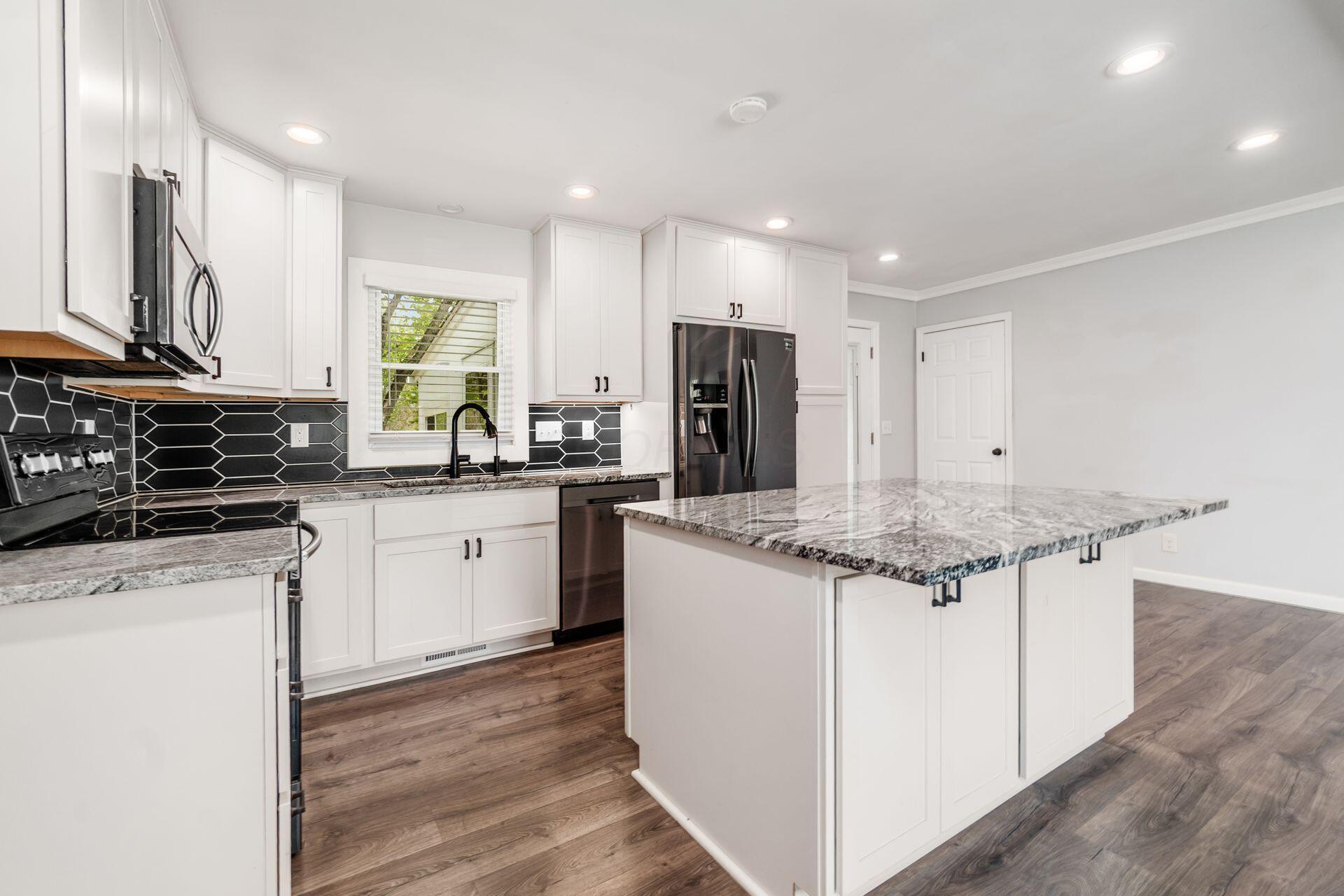 15715 E State Route 37