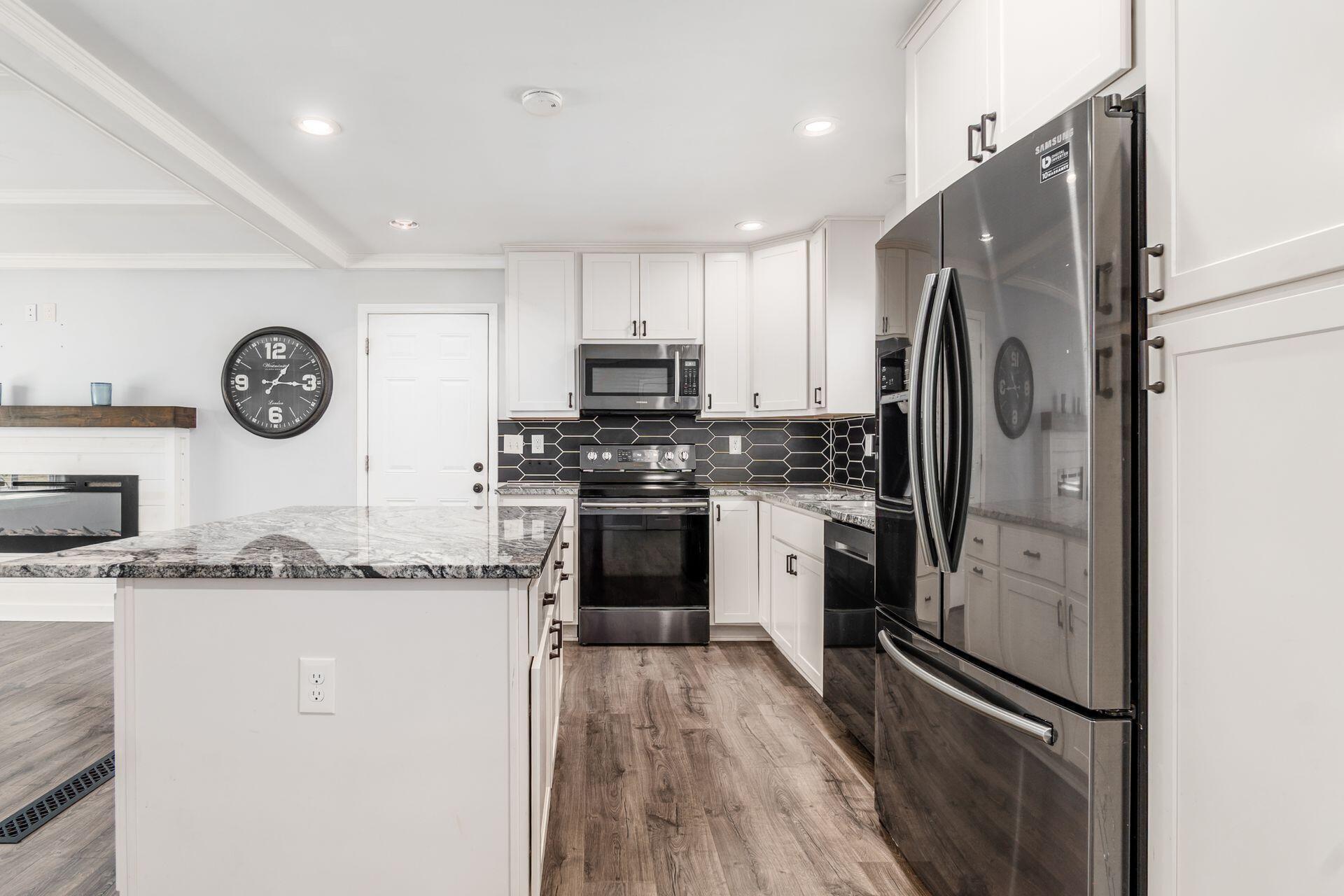 15715 E State Route 37