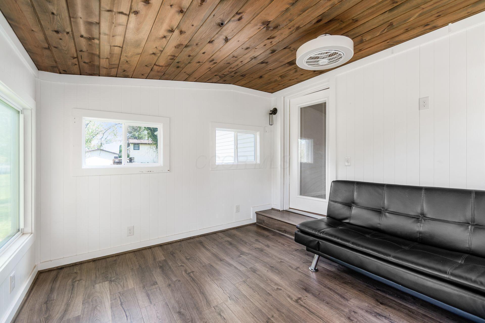15715 E State Route 37