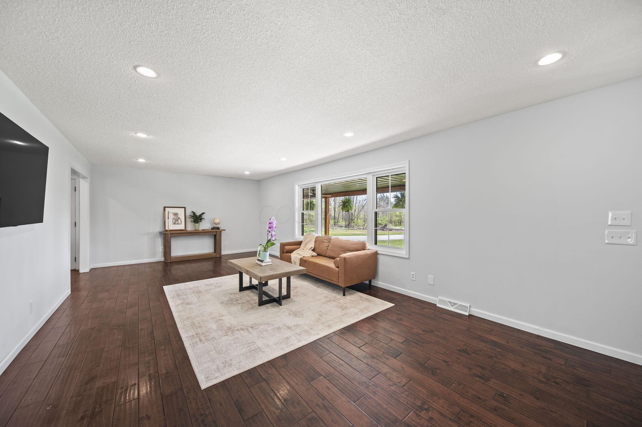 545 N County Line Road