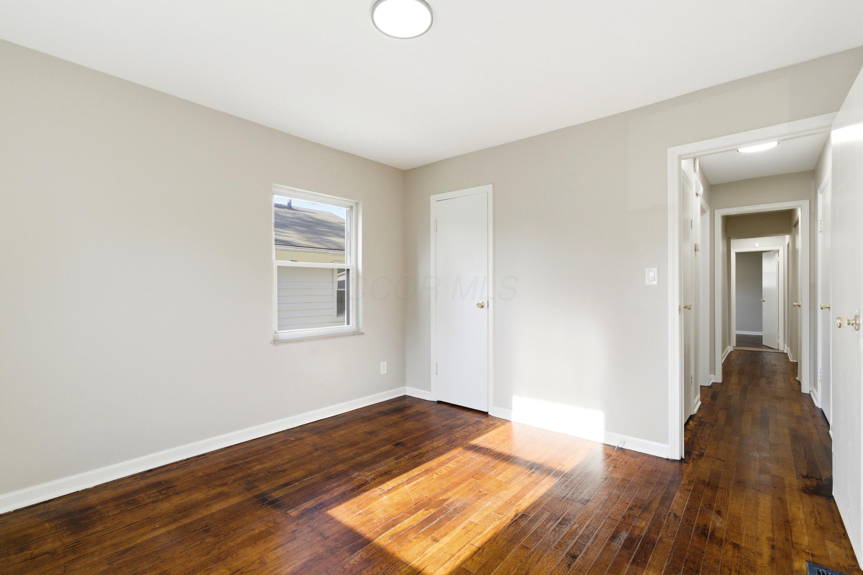 3049 Hiawatha Street