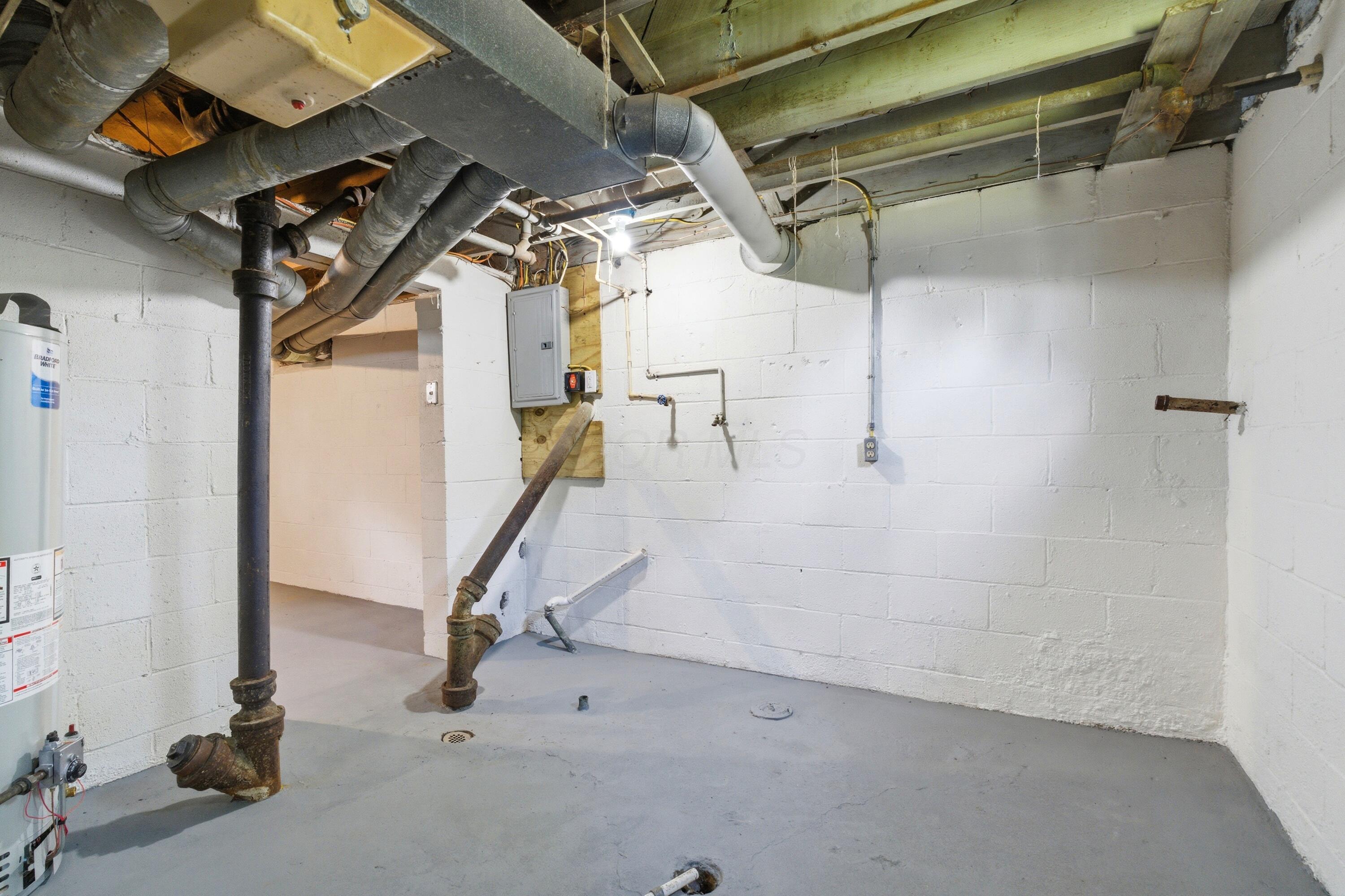 3049 Hiawatha Street