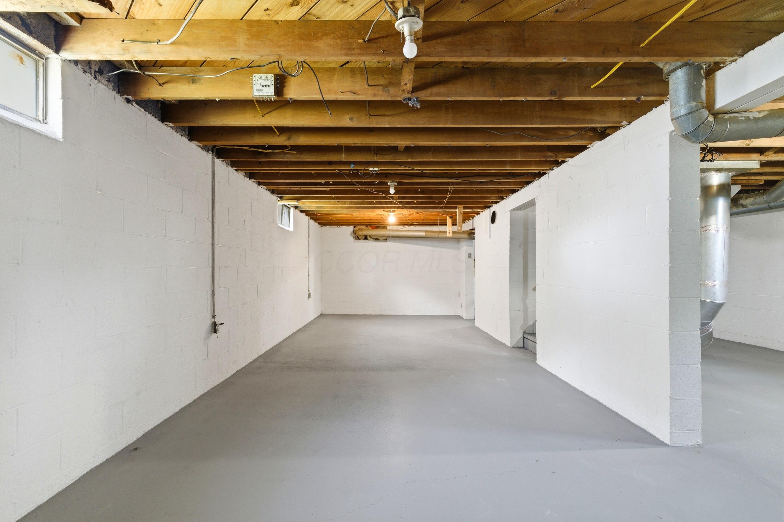 3049 Hiawatha Street