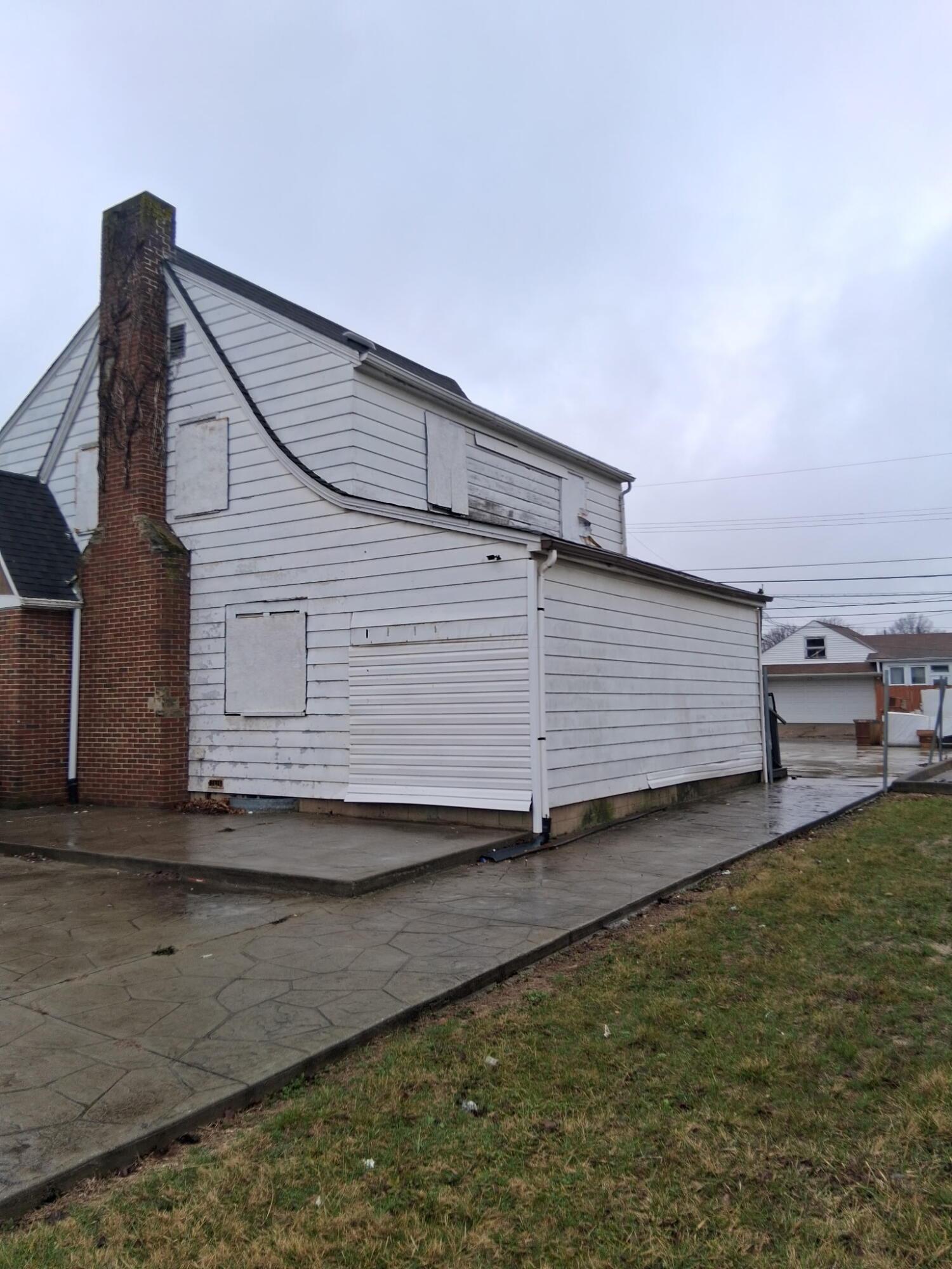 3019 Cleveland Avenue, 24021