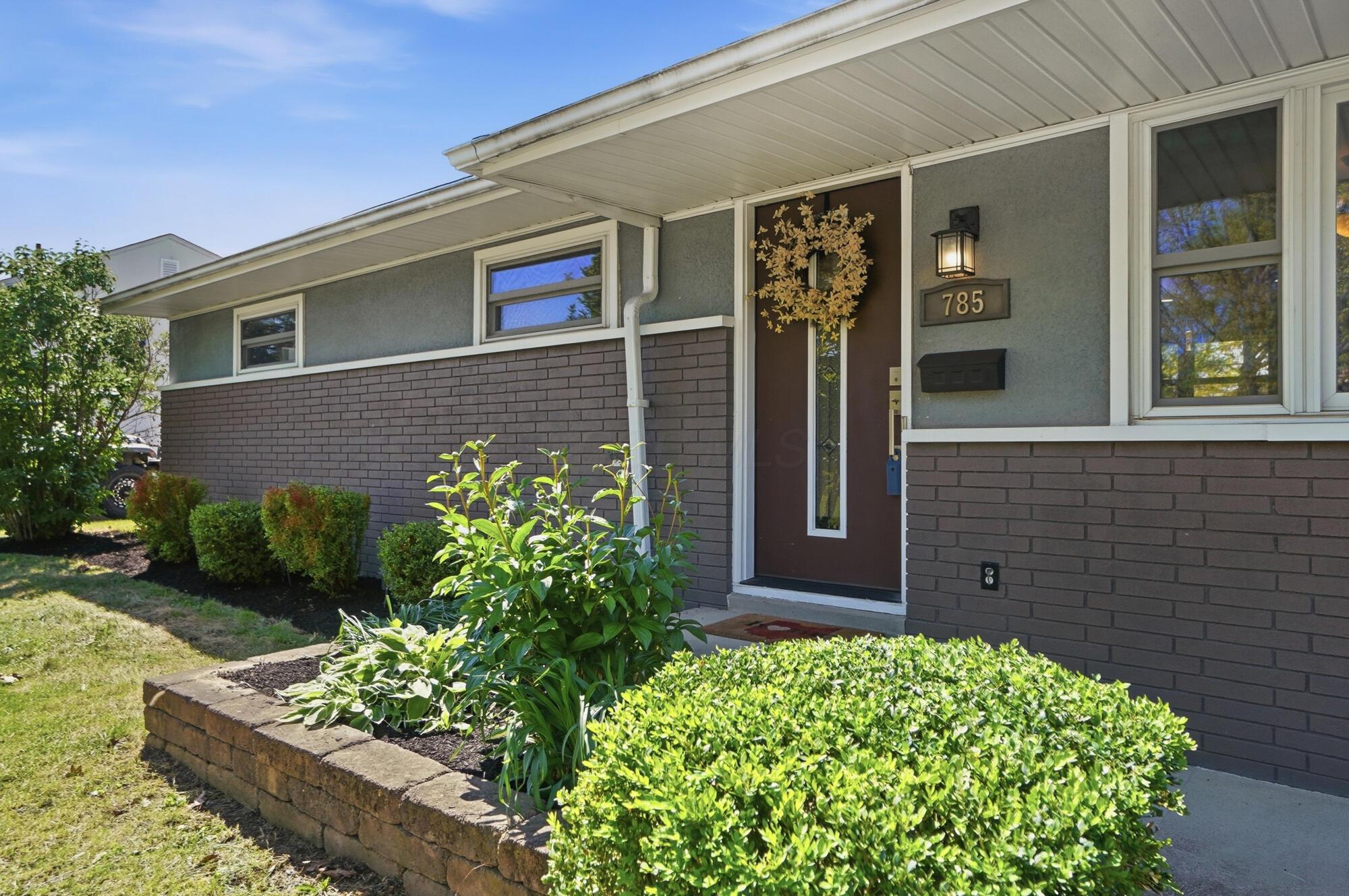 785 Island Court