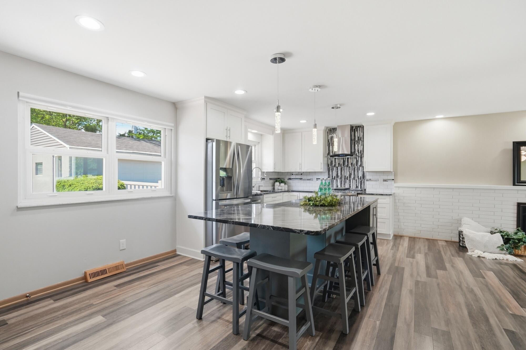 785 Island Court