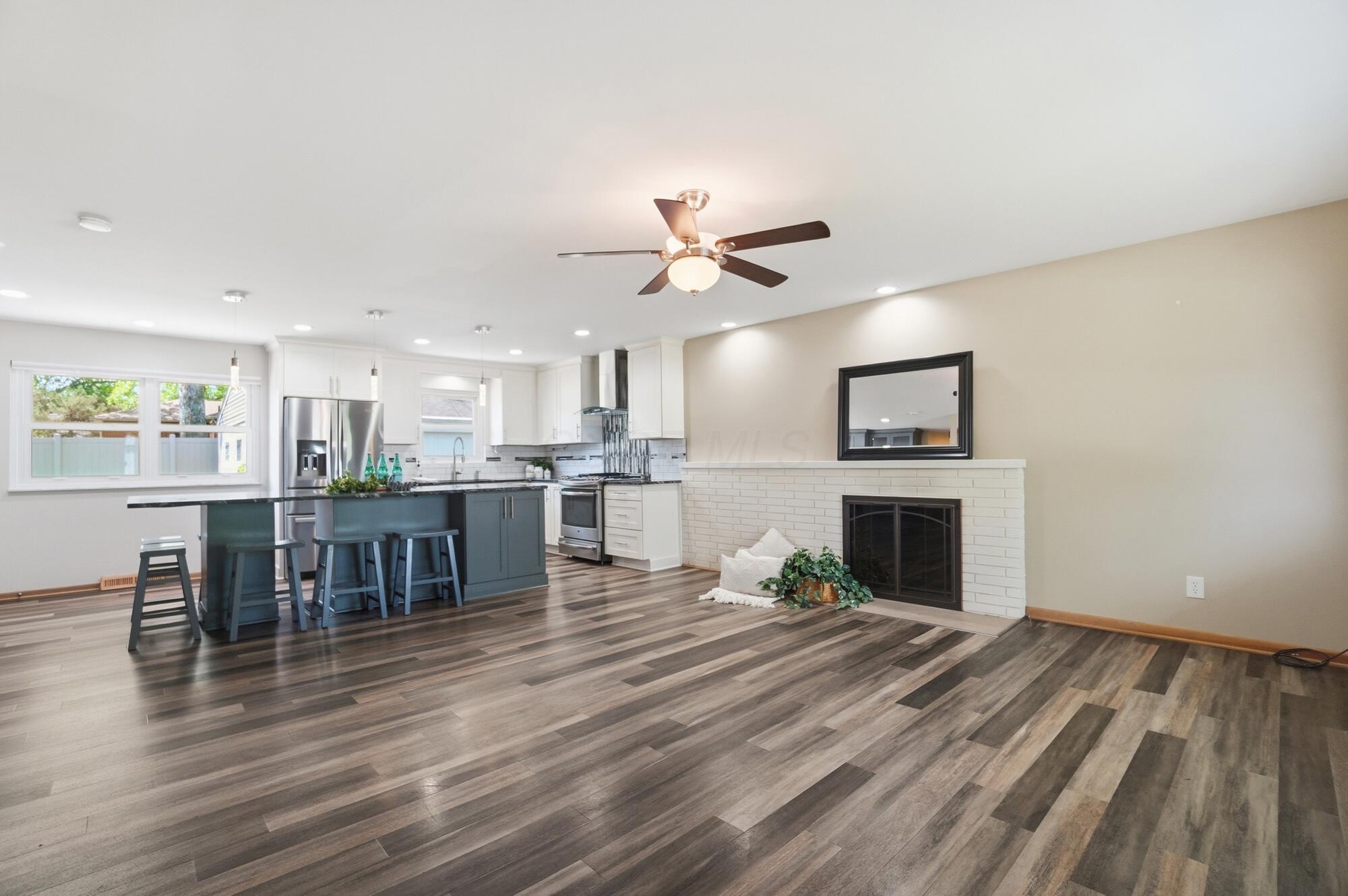 785 Island Court