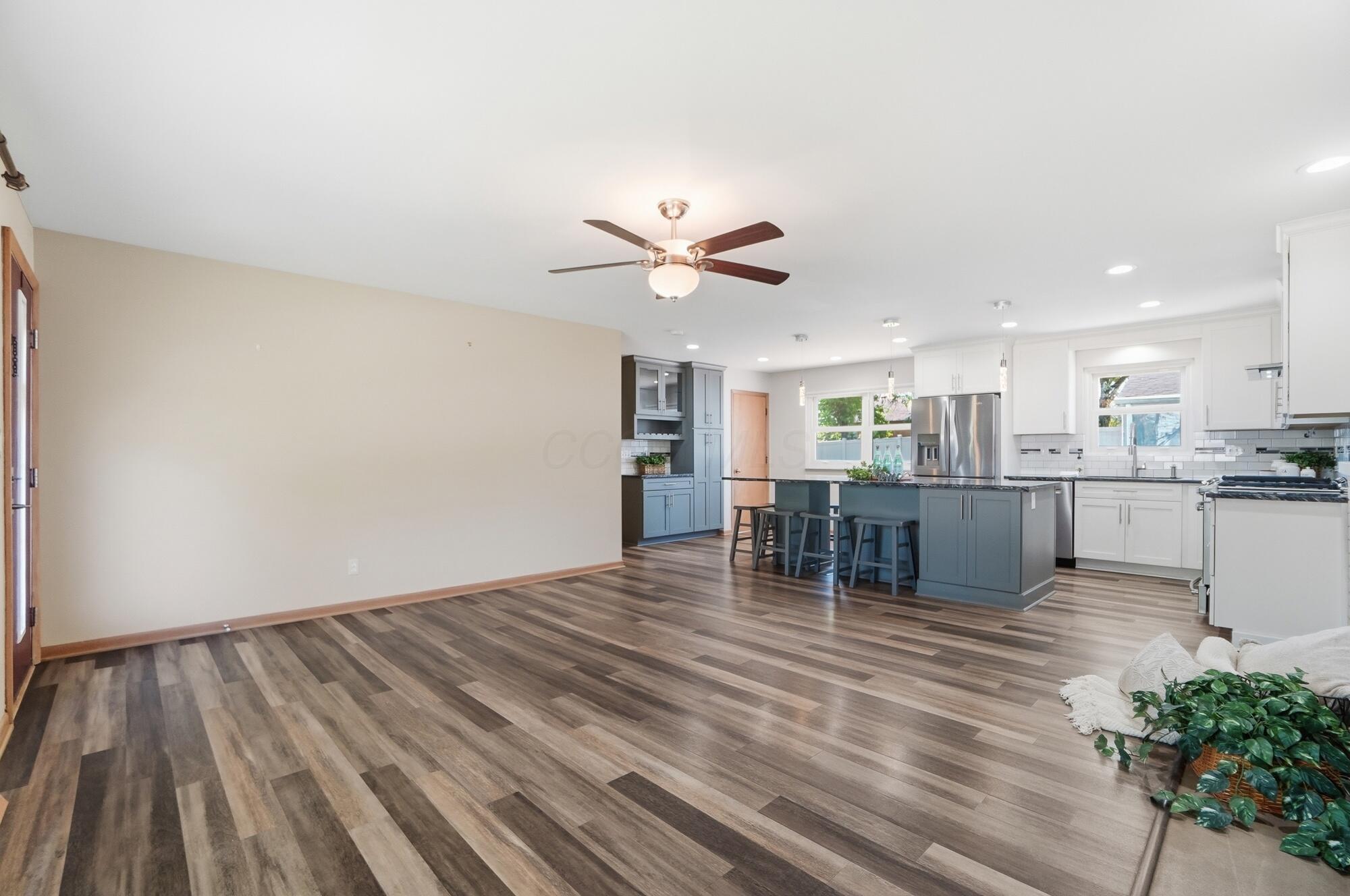 785 Island Court