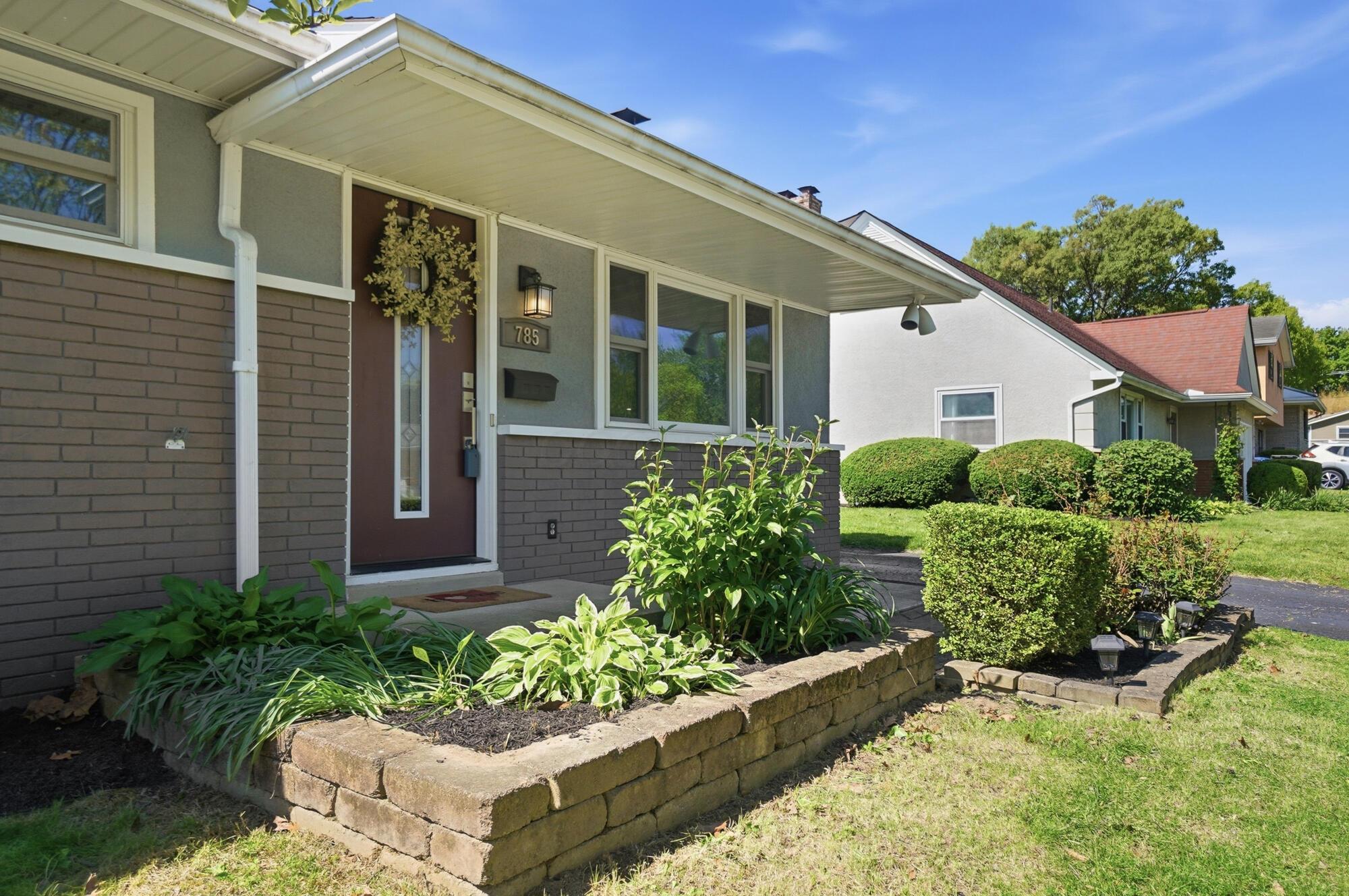 785 Island Court
