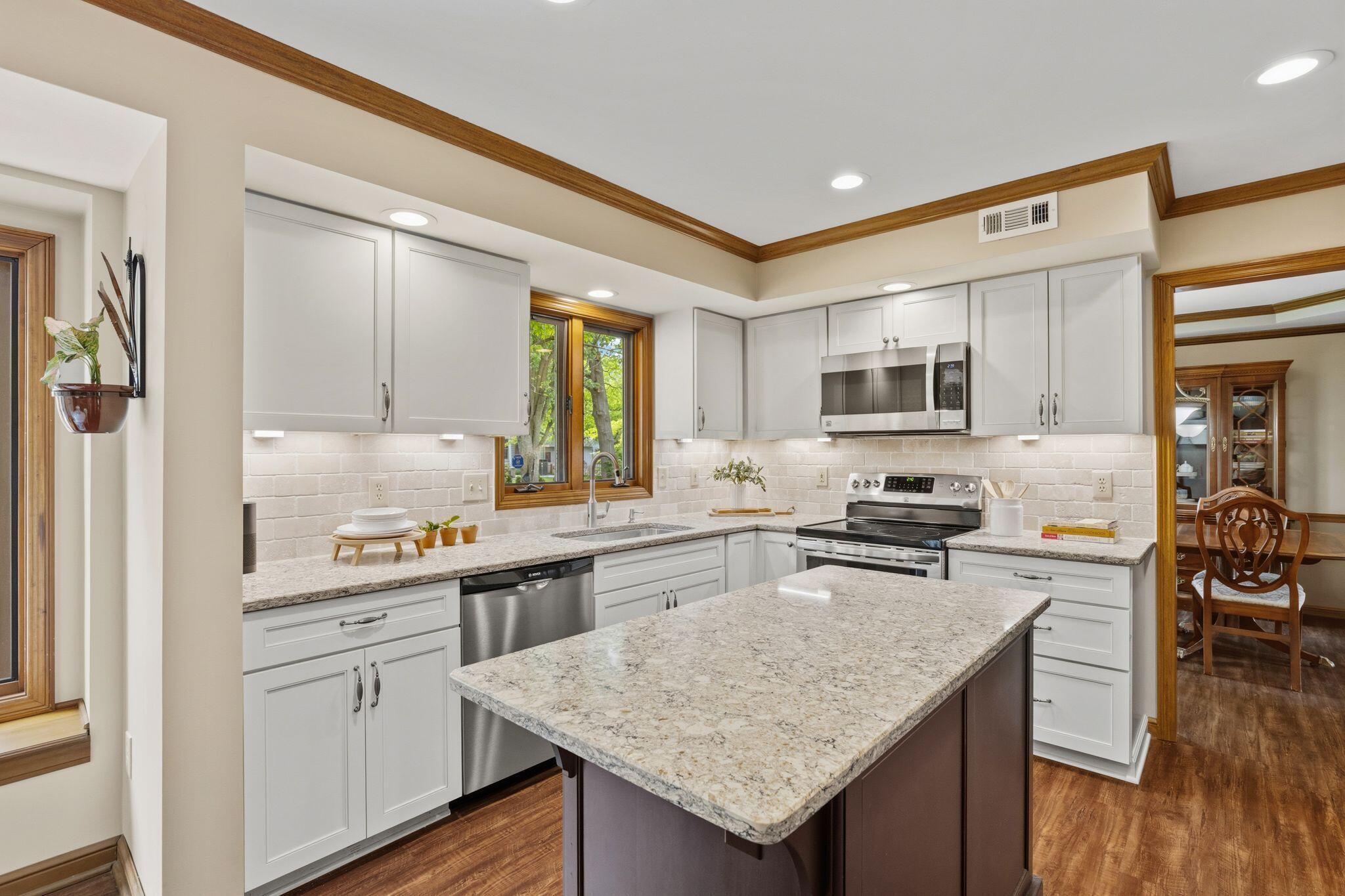 1067 Weatherwood Court