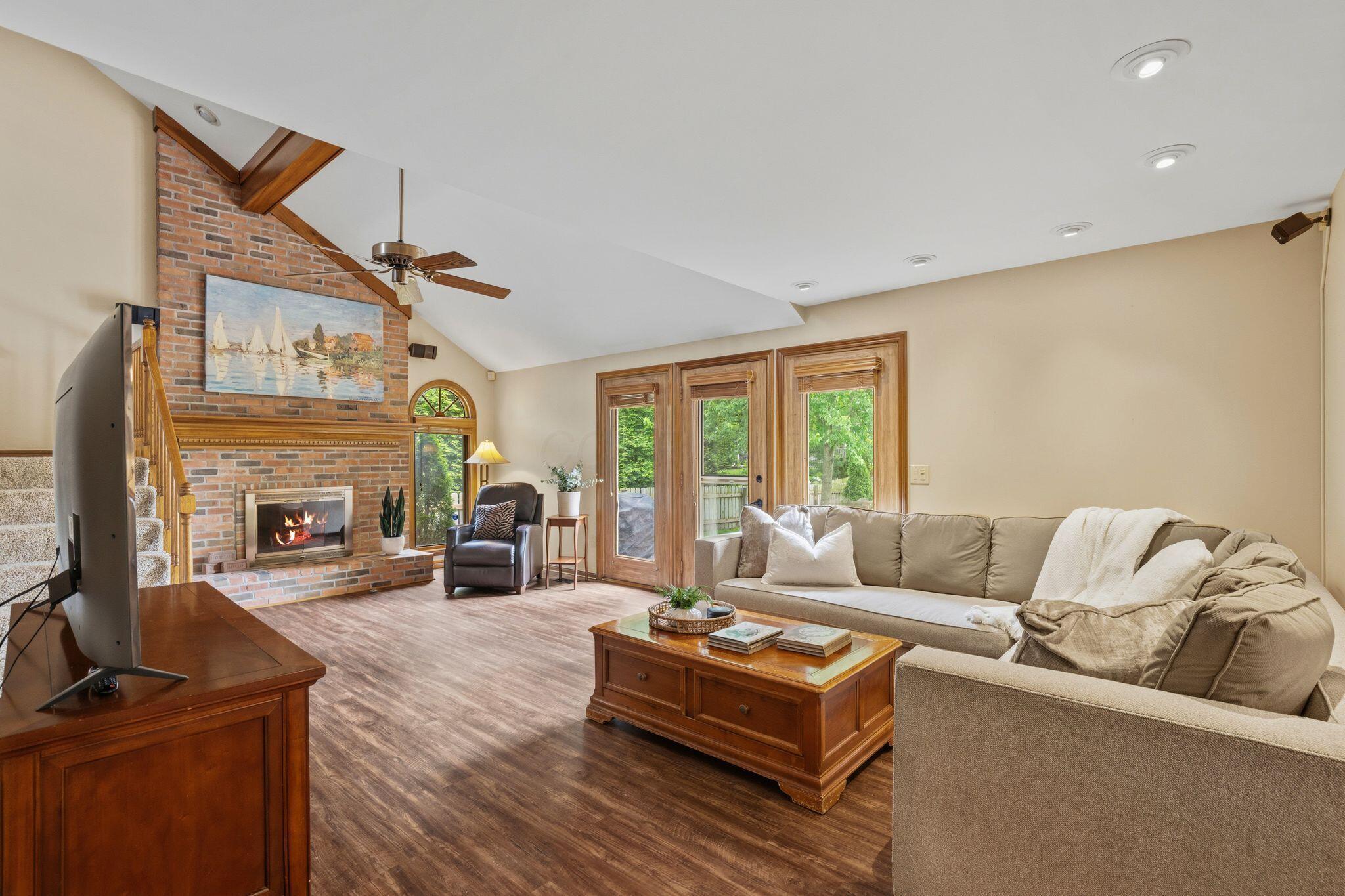 1067 Weatherwood Court
