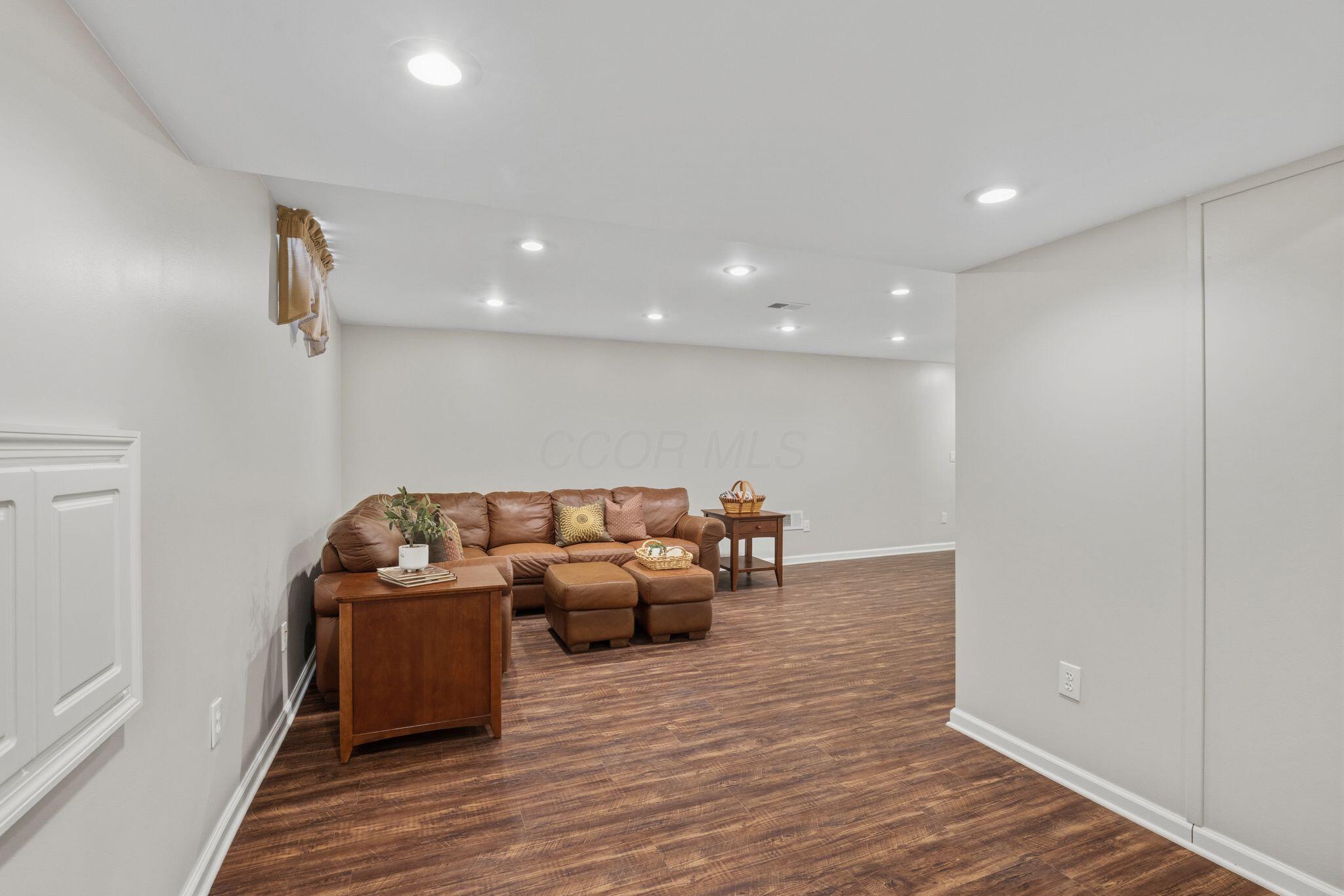 1067 Weatherwood Court