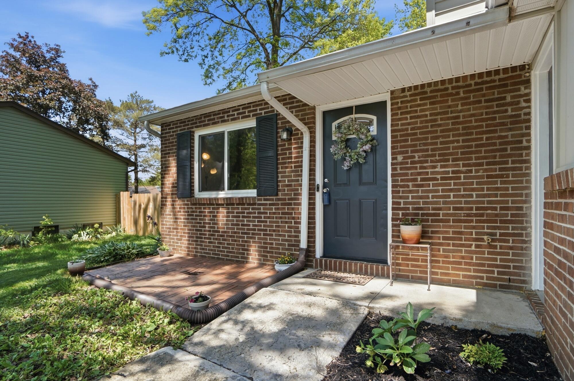 2896 Chimney Point Drive