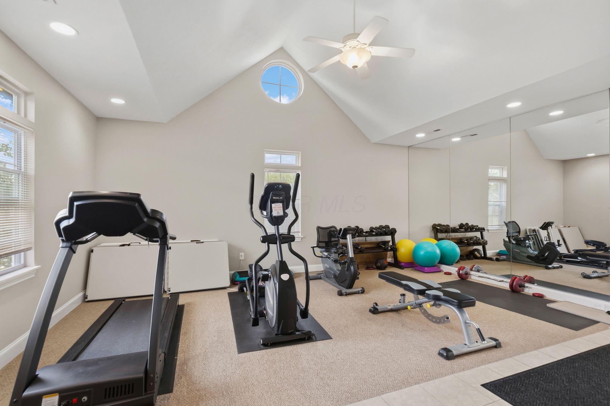 5673 White Goose Road, 12