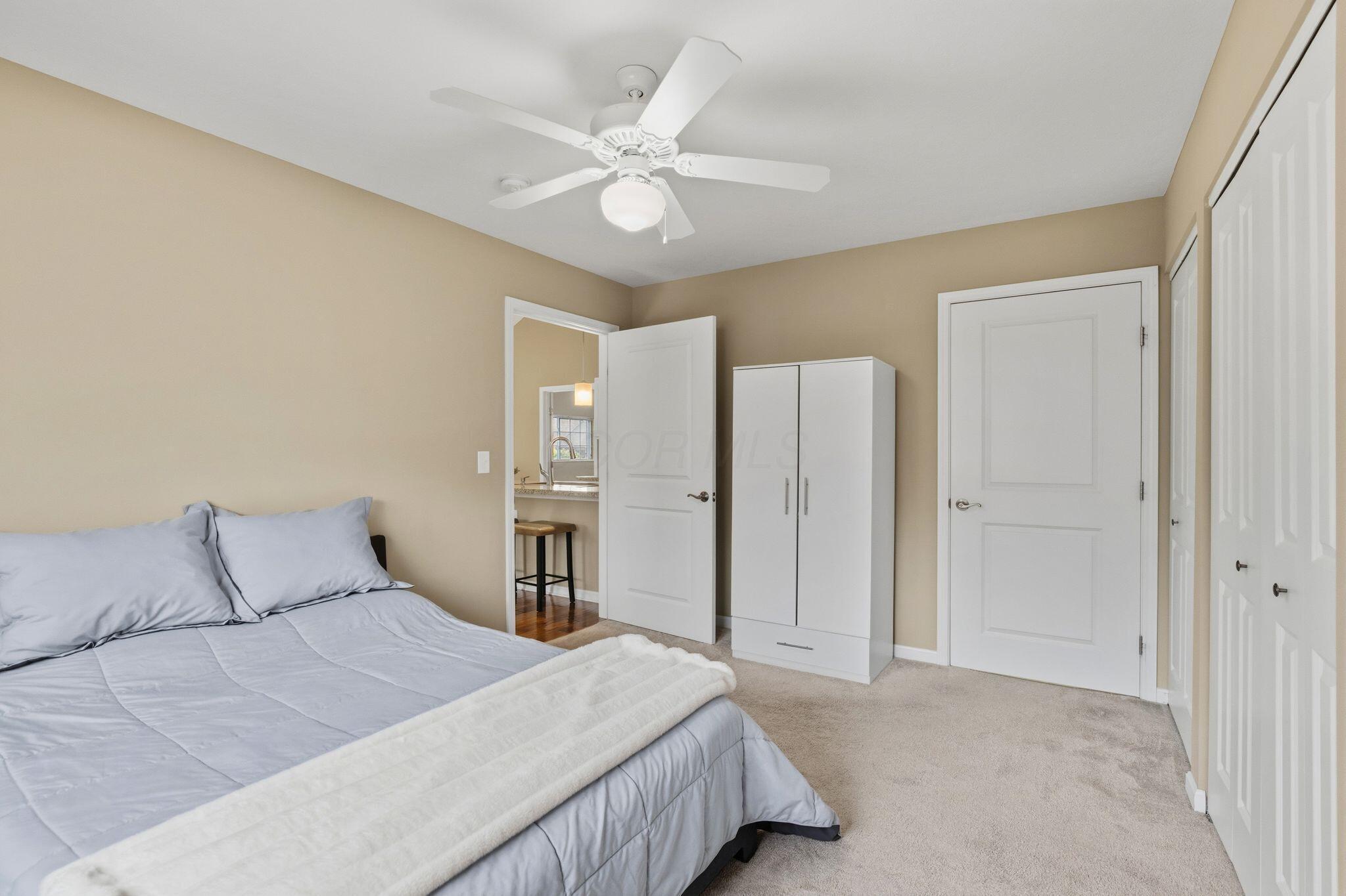 5673 White Goose Road, 12