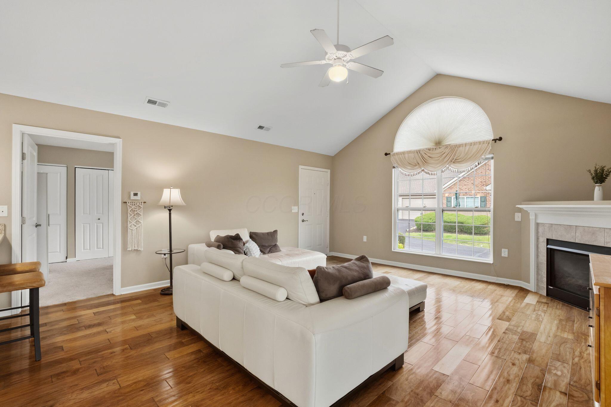 5673 White Goose Road, 12
