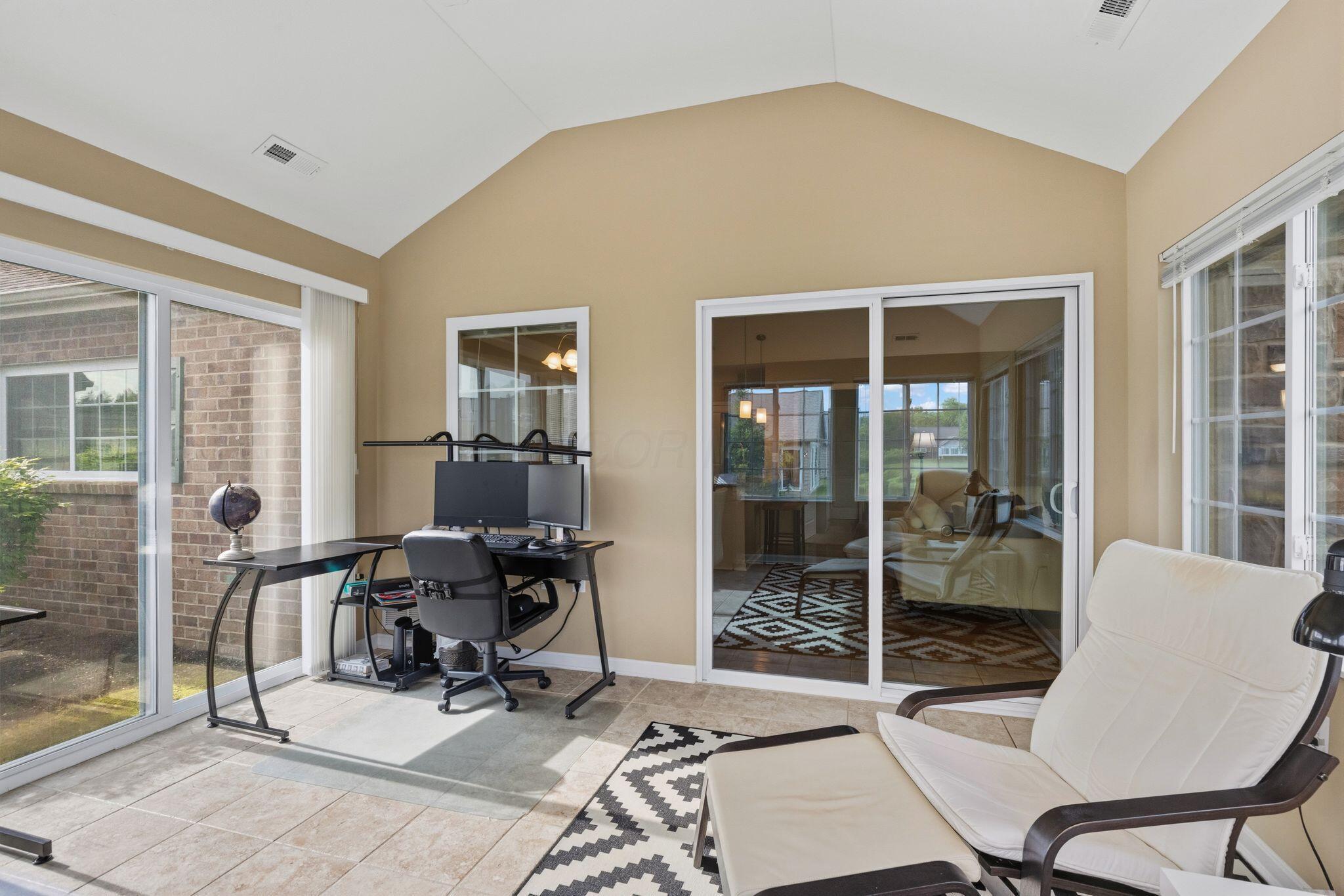 5673 White Goose Road, 12
